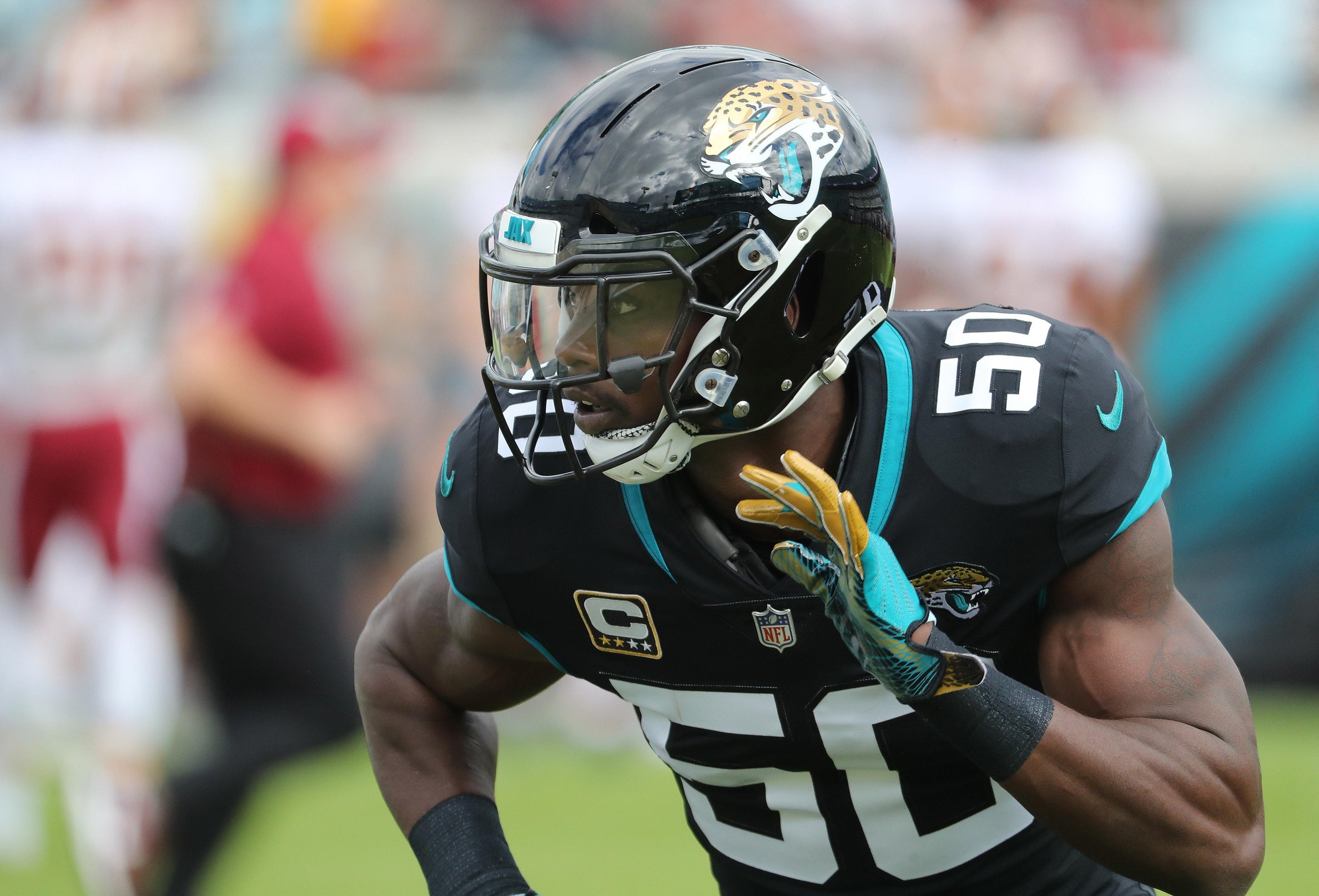 Jacksonville, FL, USA;Jacksonville Jaguars outside linebacker Telvin Smith (50) works out prior to the game at TIAA Bank Field.