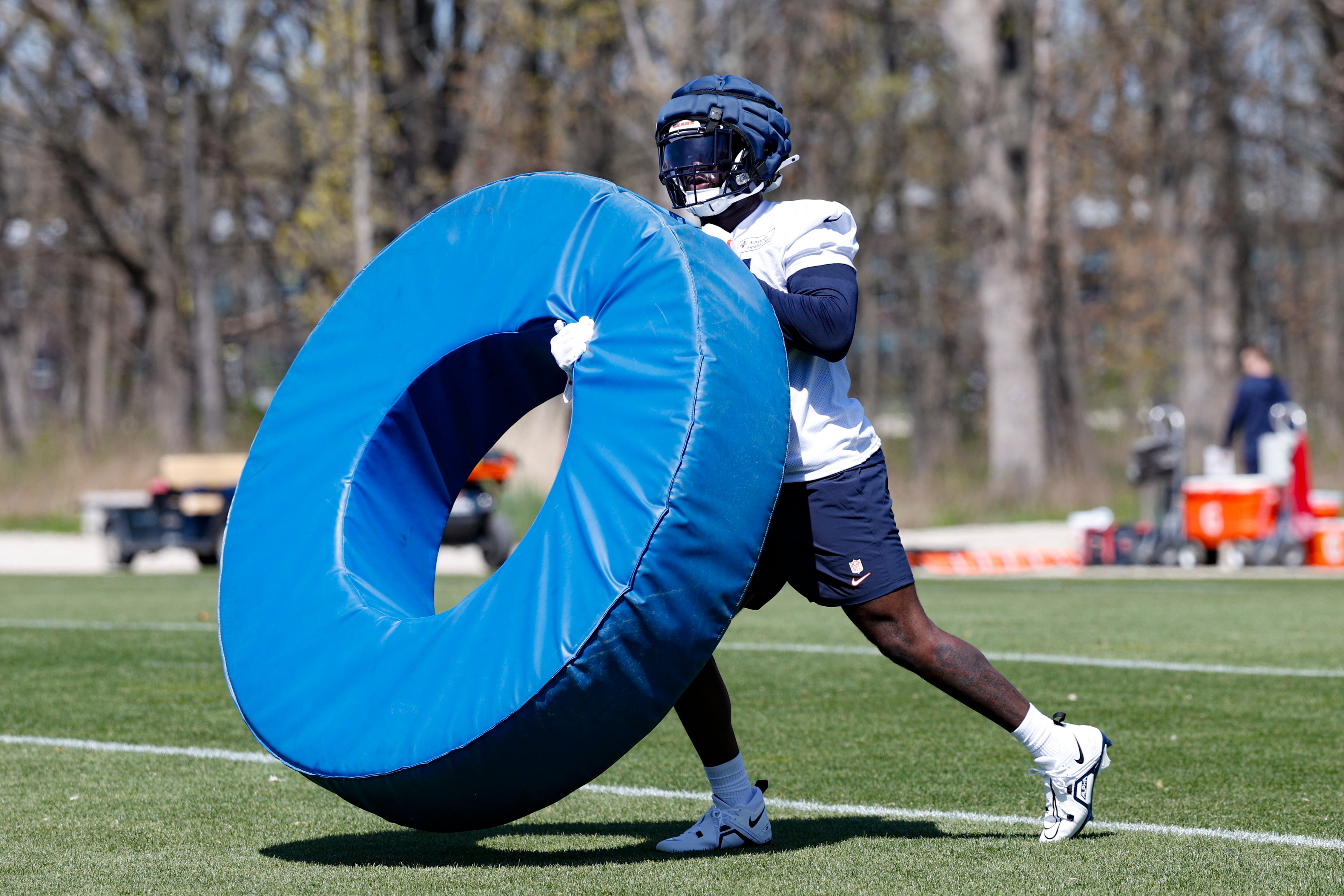 May 9, 2025; Lake Forest, IL, USA; Chicago Bears linebacker Ruben Hyppolite II (47) warms up during the Rookie Minicamp at Halas Hall.