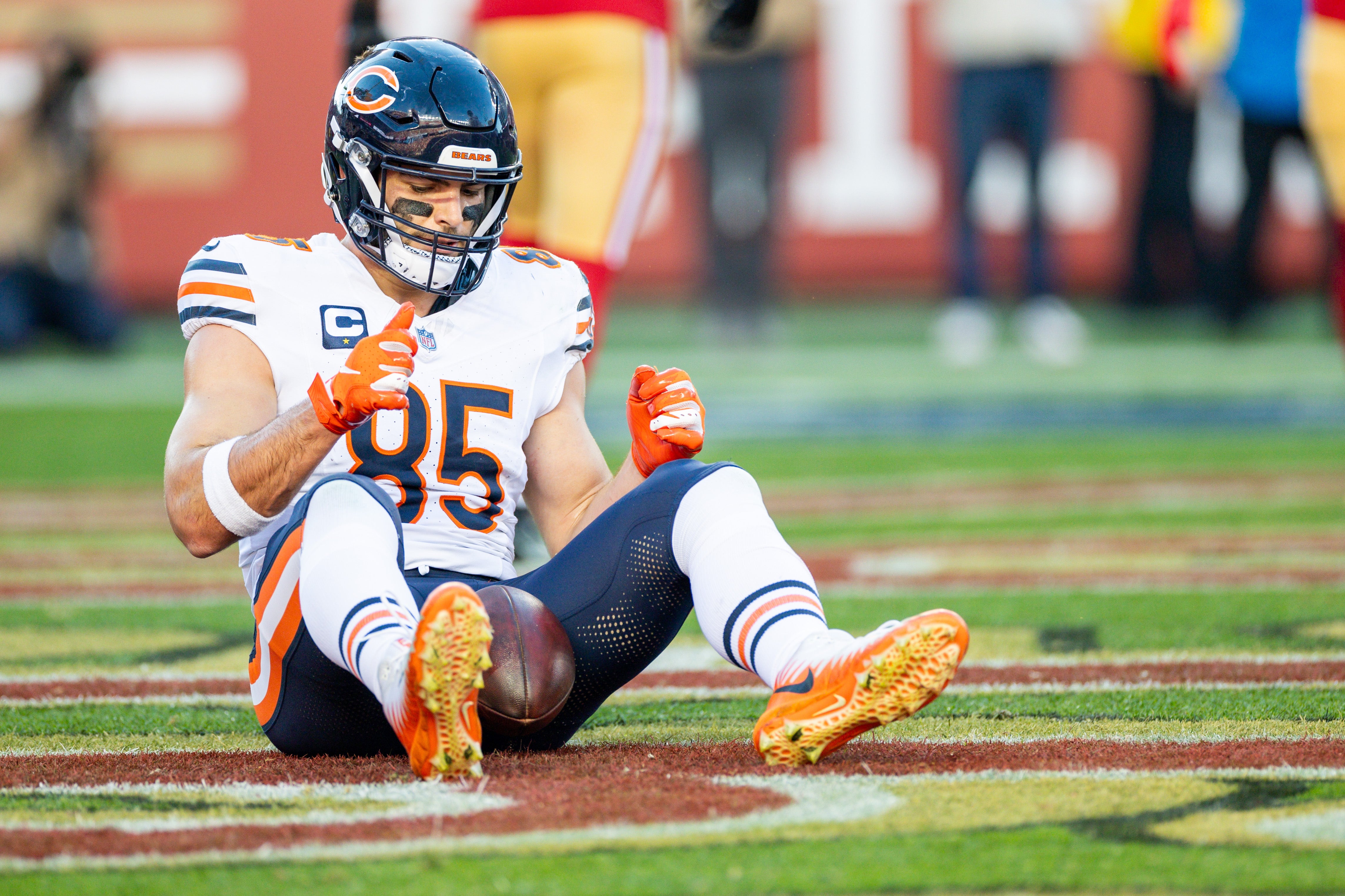 Dec 8, 2024; Santa Clara, California, USA; Chicago Bears tight end Cole Kmet (85) drops a 2-point conversion attempt during the third quarter against the San Francisco 49ers at Levi's Stadium.