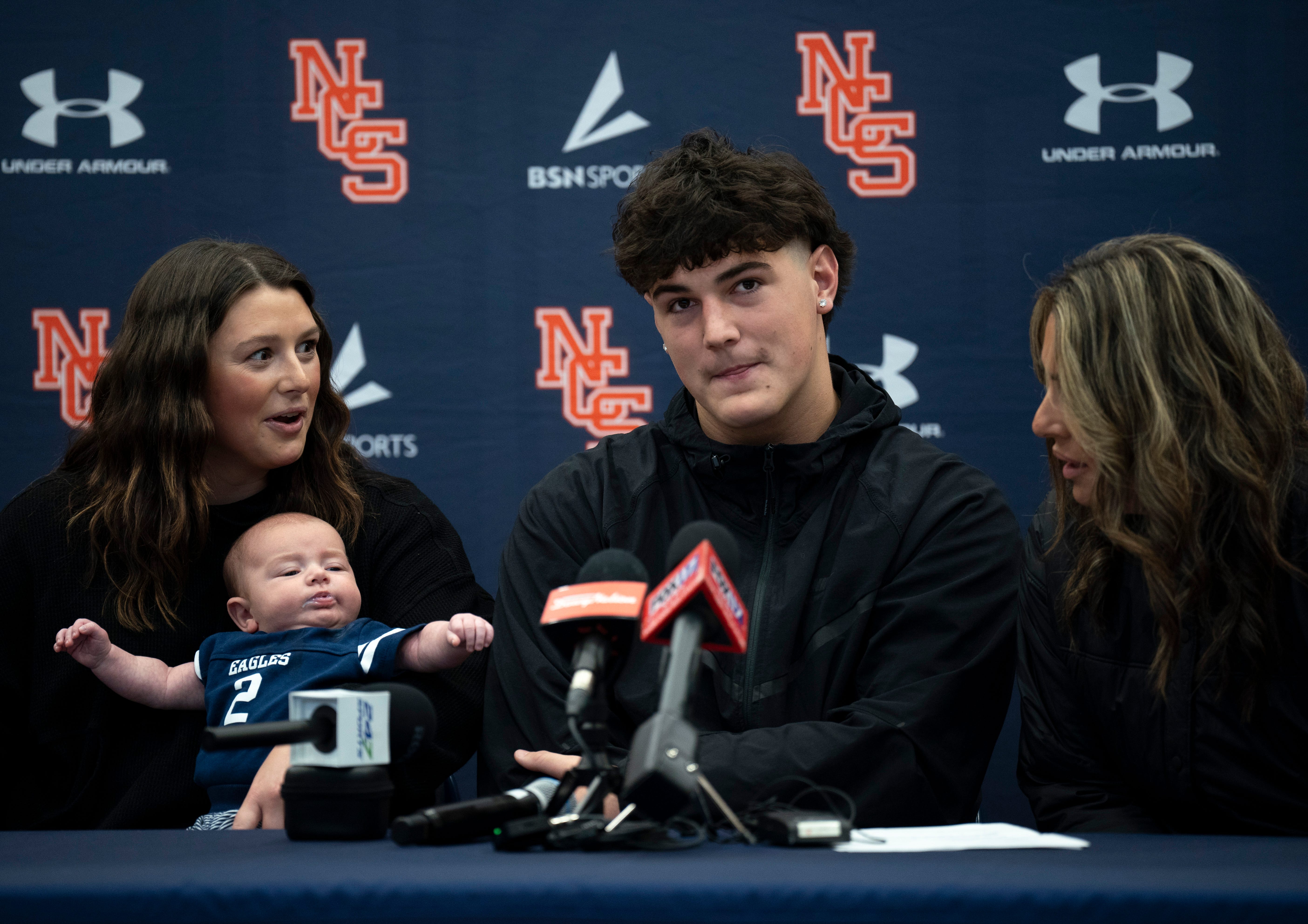 Nashville Christian's five-star quarterback Jared Curtis announces his decision to sign with Georgia with his sister, Kaitlyn Allsbrooks, nephew, Hudson, 2 months, and mom, Barbara Curtis at Nashville... Denny Simmons.