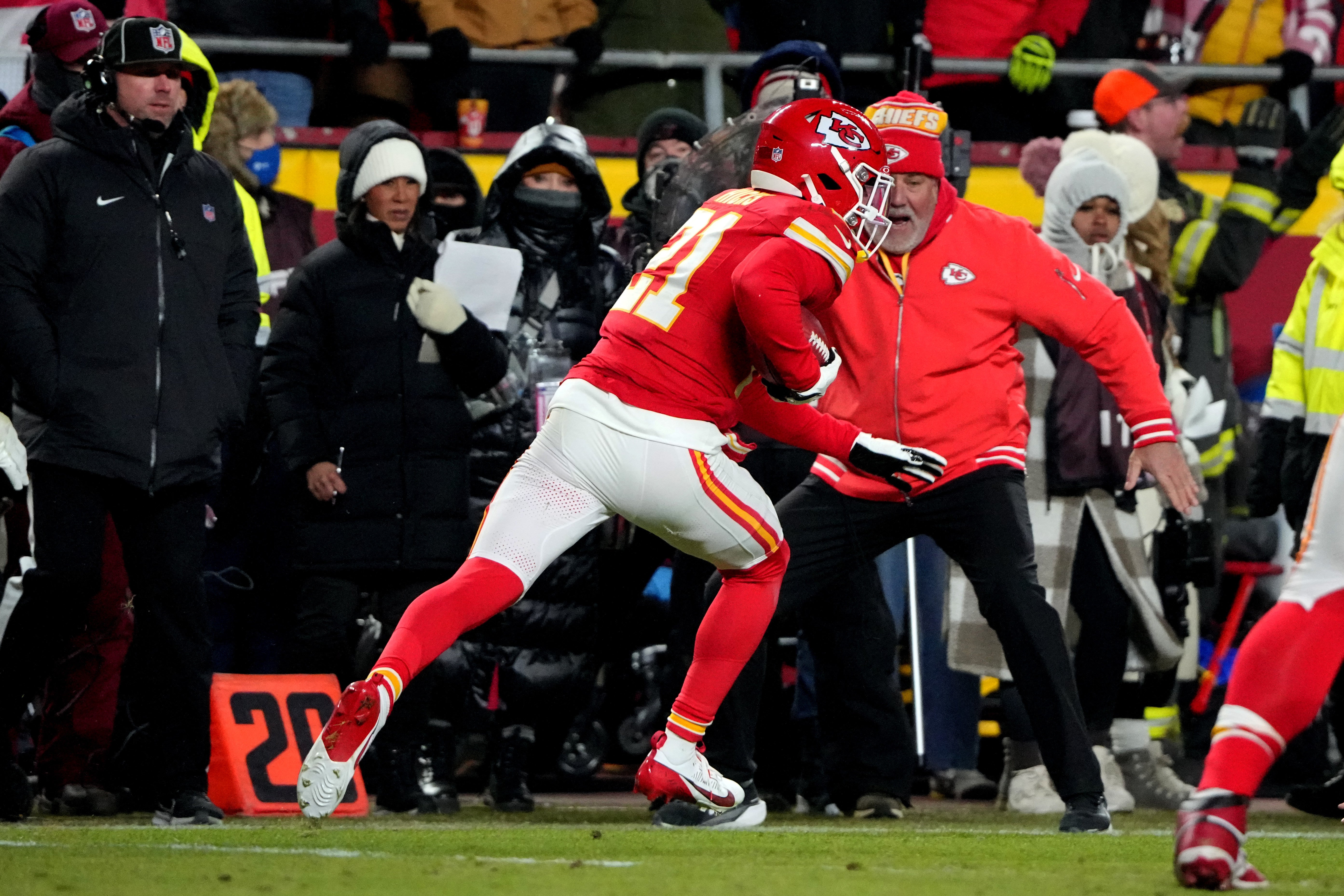 Kansas City Chiefs safety Jaden Hicks (21) returns a blocked field goal attempt by Houston Texans place kicker Ka'imi Fairbairn (not pictured) for 10 yards during the fourth quarter of a 2025 AFC divisional round game.