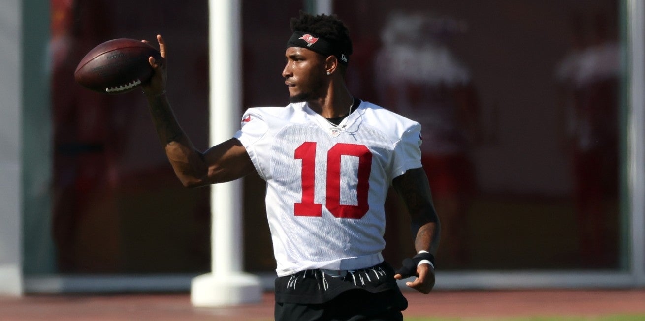 Tampa, FL, USA; Tampa Bay Buccaneers wide receiver Trey Palmer (10) works out at One Buc Place.