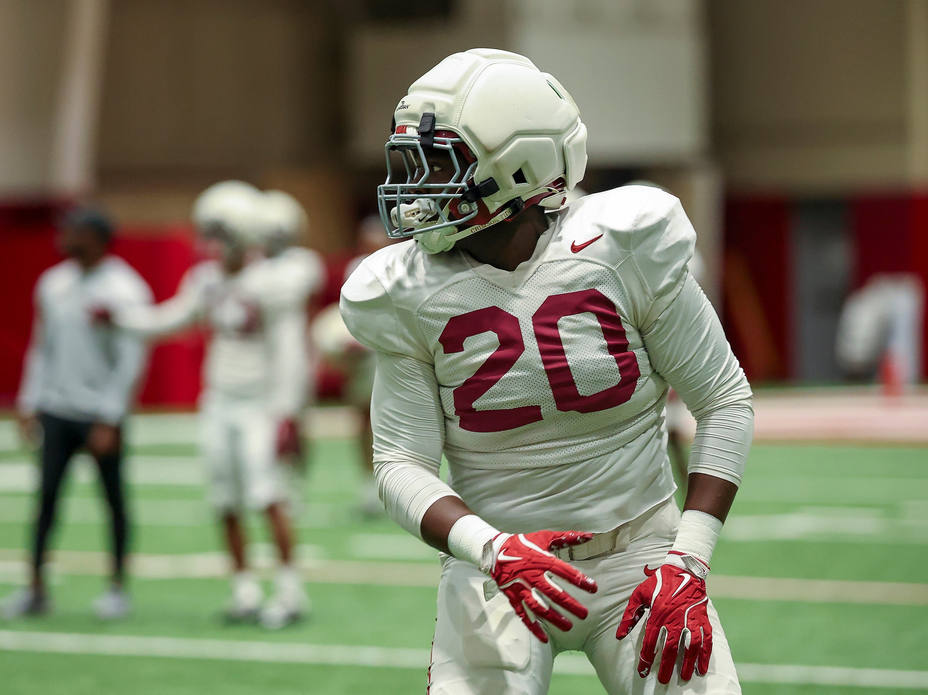 Alabama LB Jah-Marien Latham