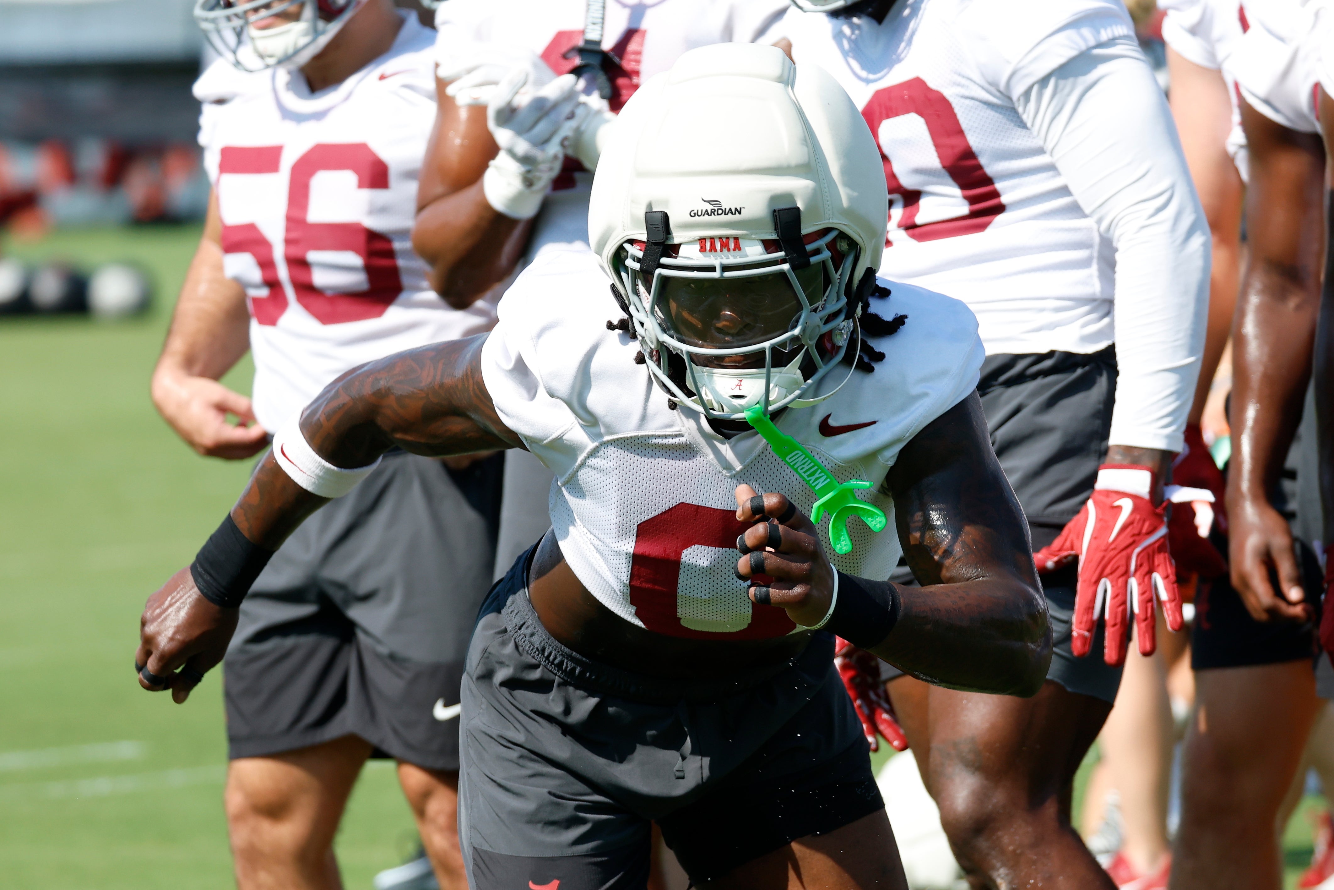 Alabama linebacker Deontae Lawson