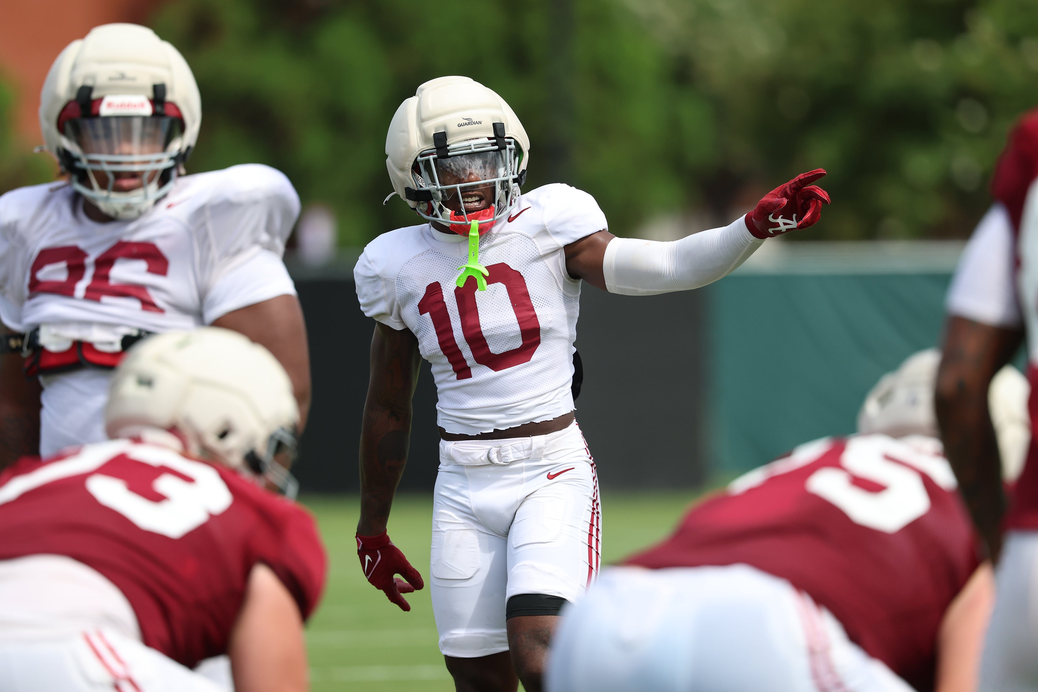 Alabama LB Justin Jefferson