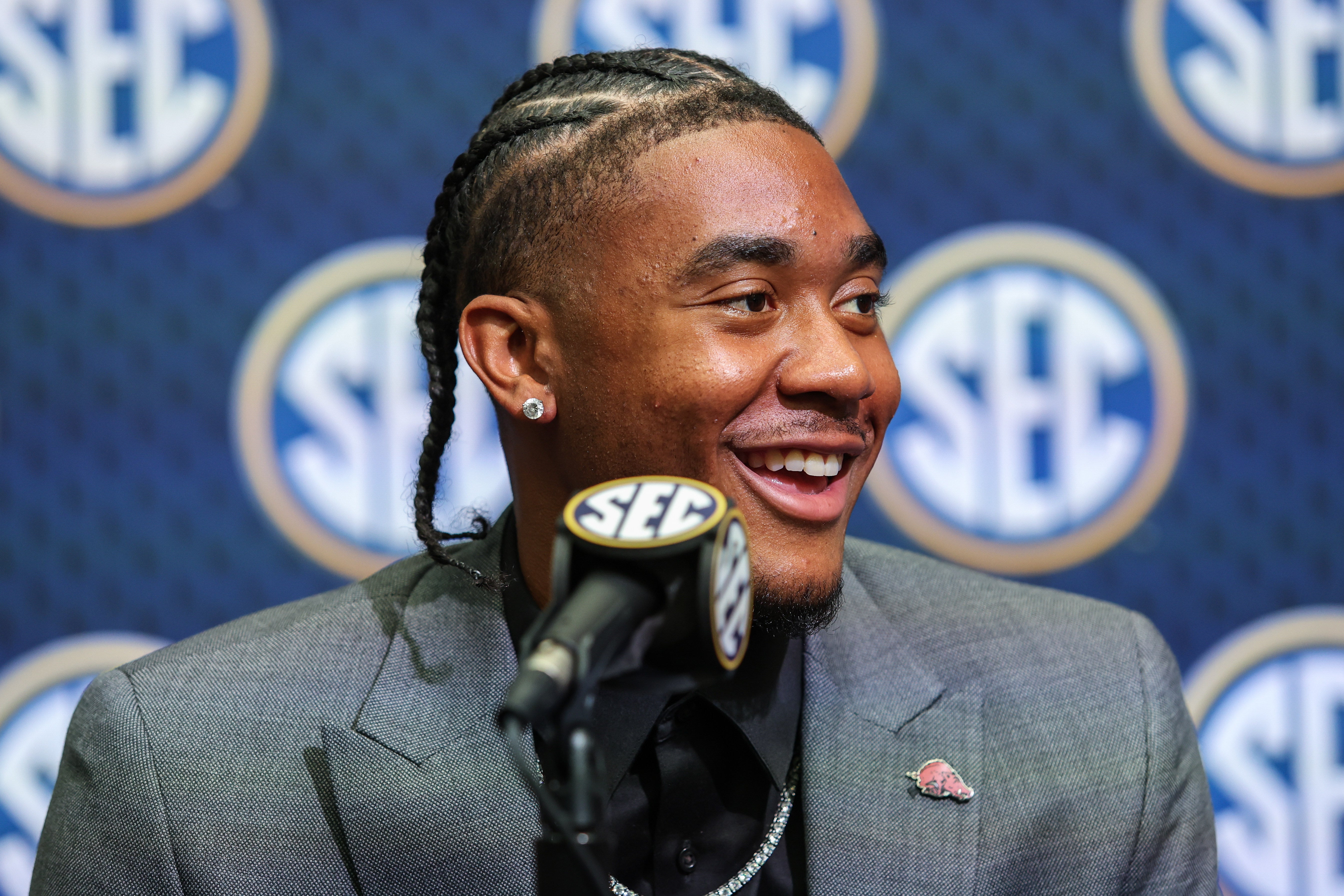 Arkansas Razorbacks quarterback Taylen Green