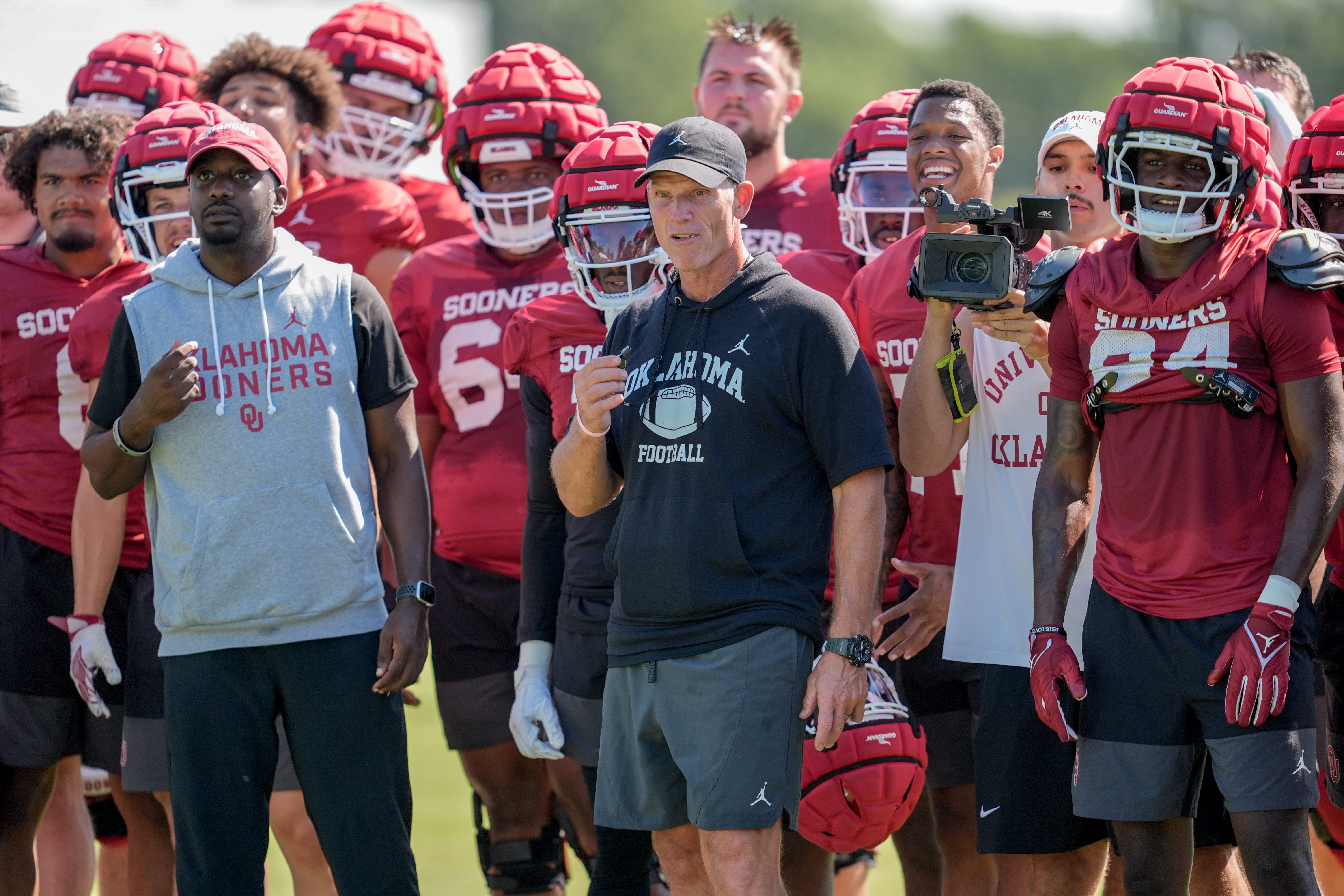 Oklahoma Sooners head coach Brent Venables at fall camp