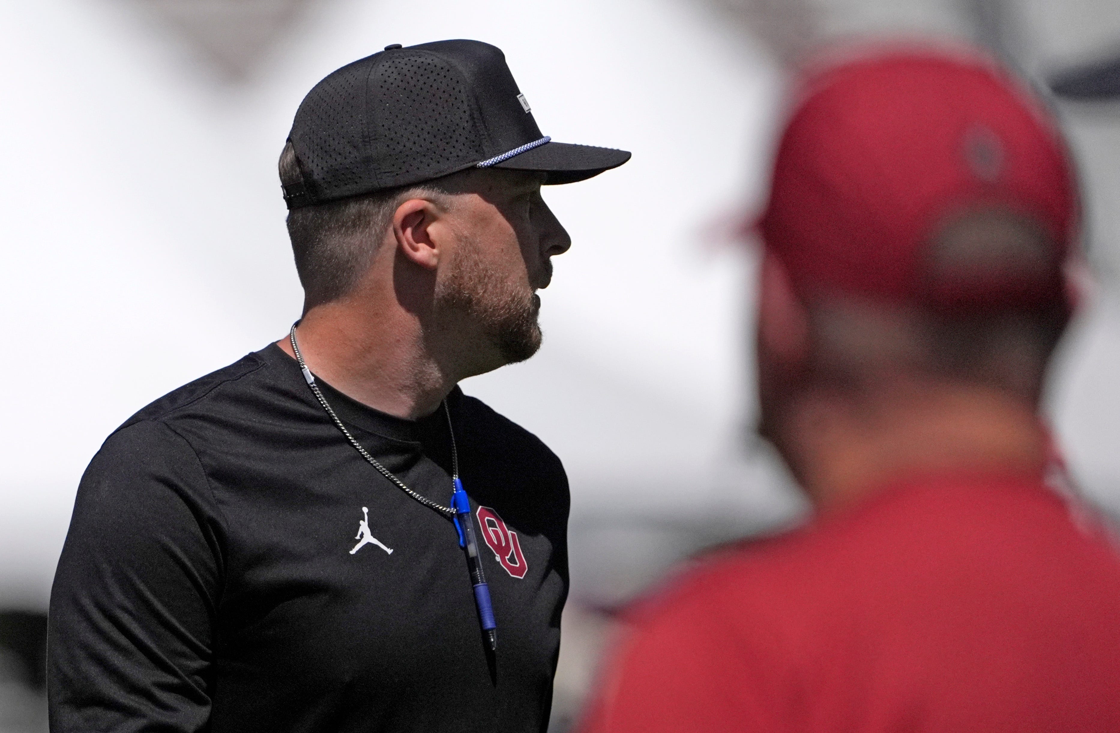 Oklahoma Sooners offensive coordinator Ben Arbuckle