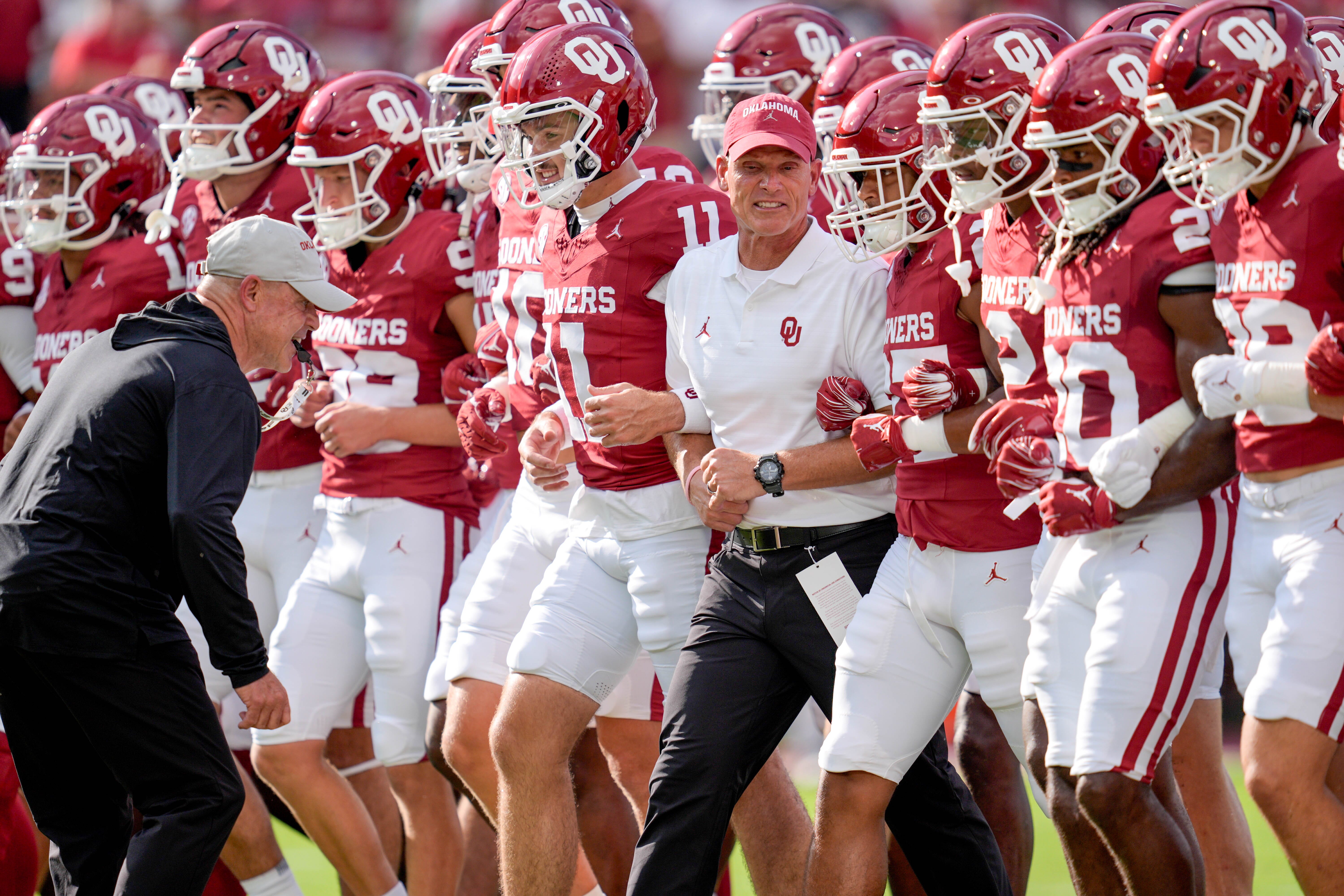 Oklahoma Sooners head coach Brent venables