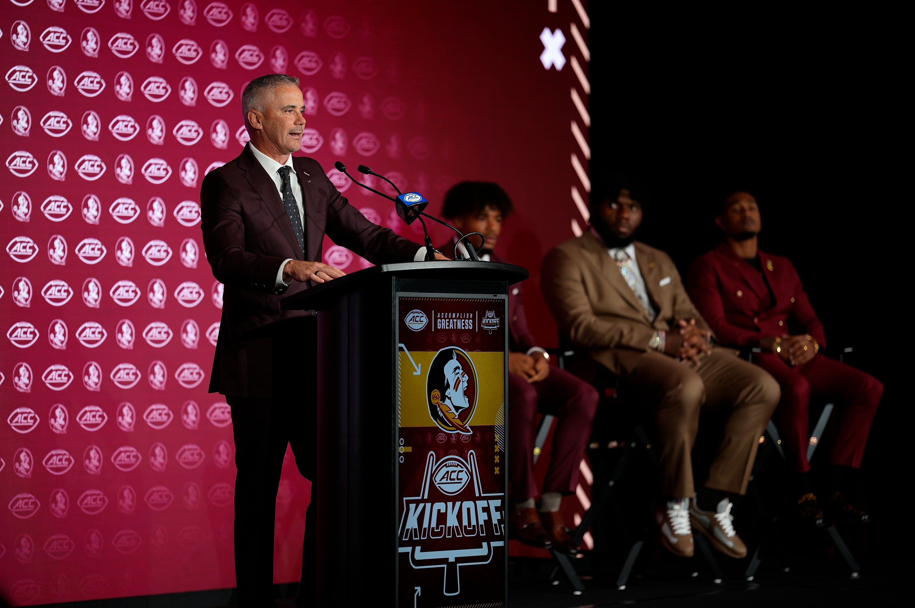 Florida State Seminoles head coach Mike Norvell