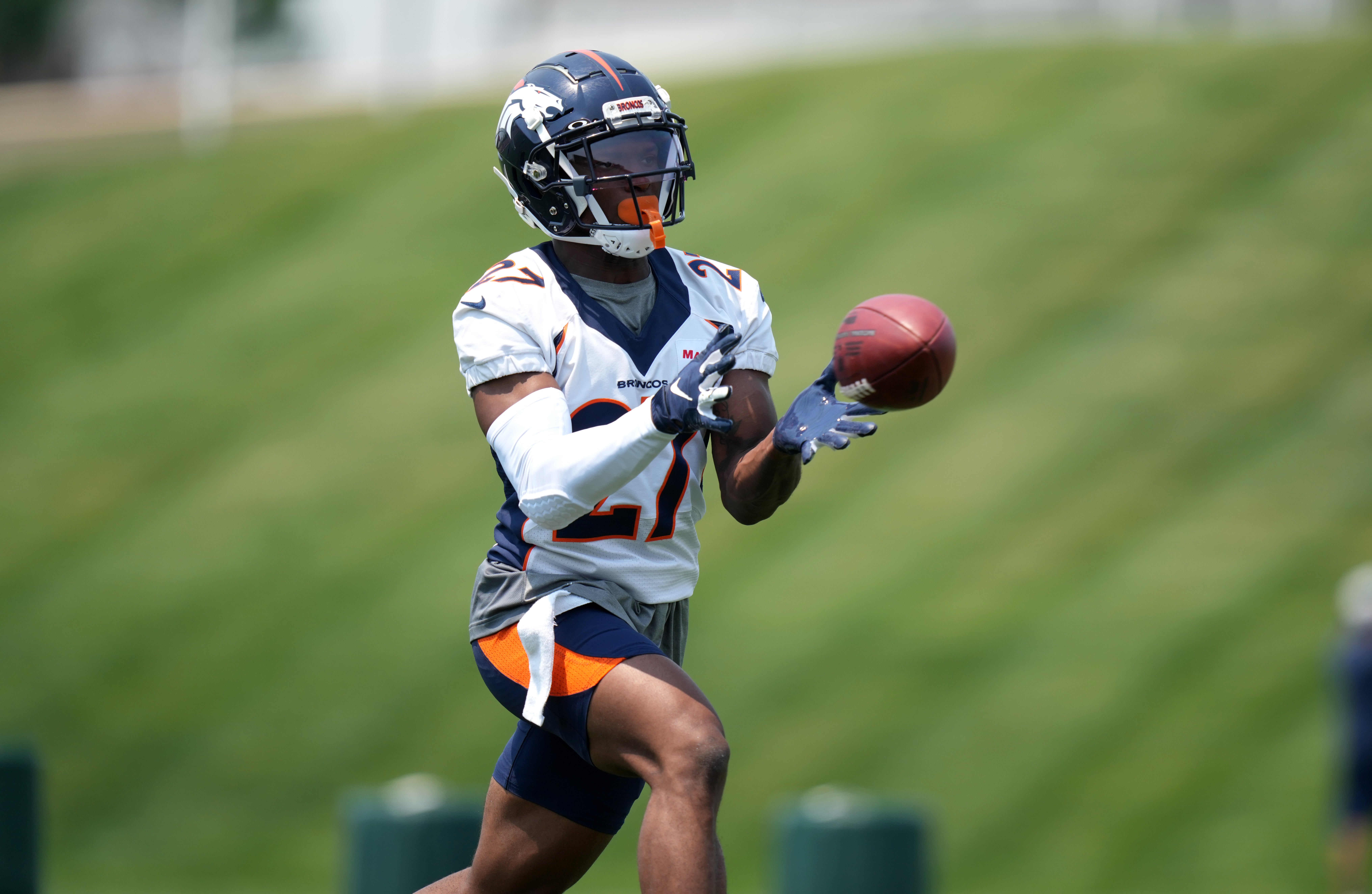 Jun 13, 2022; Englewood, CO, USA; Denver Broncos corner back Damarri Mathis (27) during mini camp drills at the UCHealth Training Center.