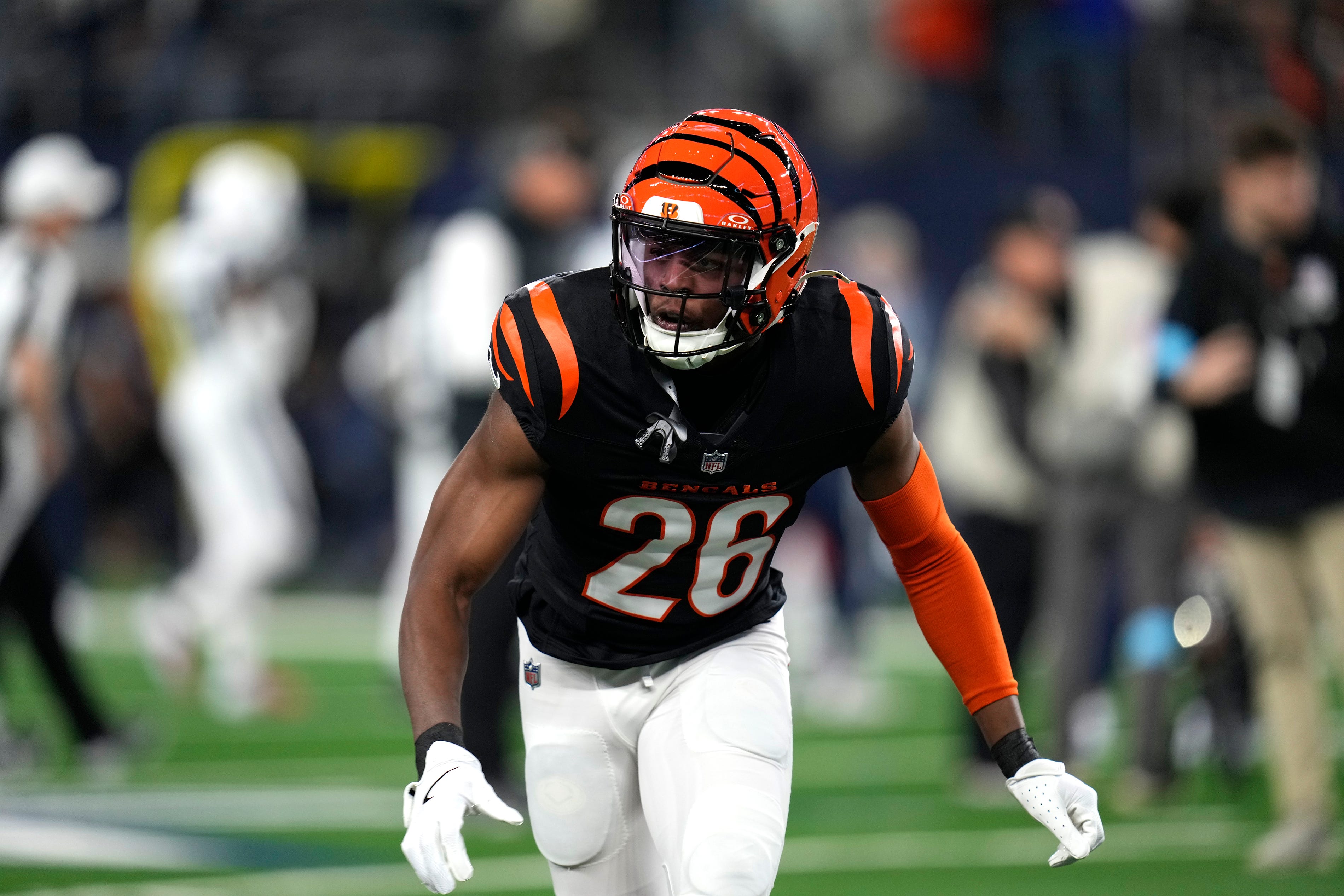 Cincinnati Bengals safety Tycen Anderson (26) takes to the field for warm ups before facing Dallas Cowboys during Monday Night Football at AT&T Stadium on Monday, December 9, 2024.