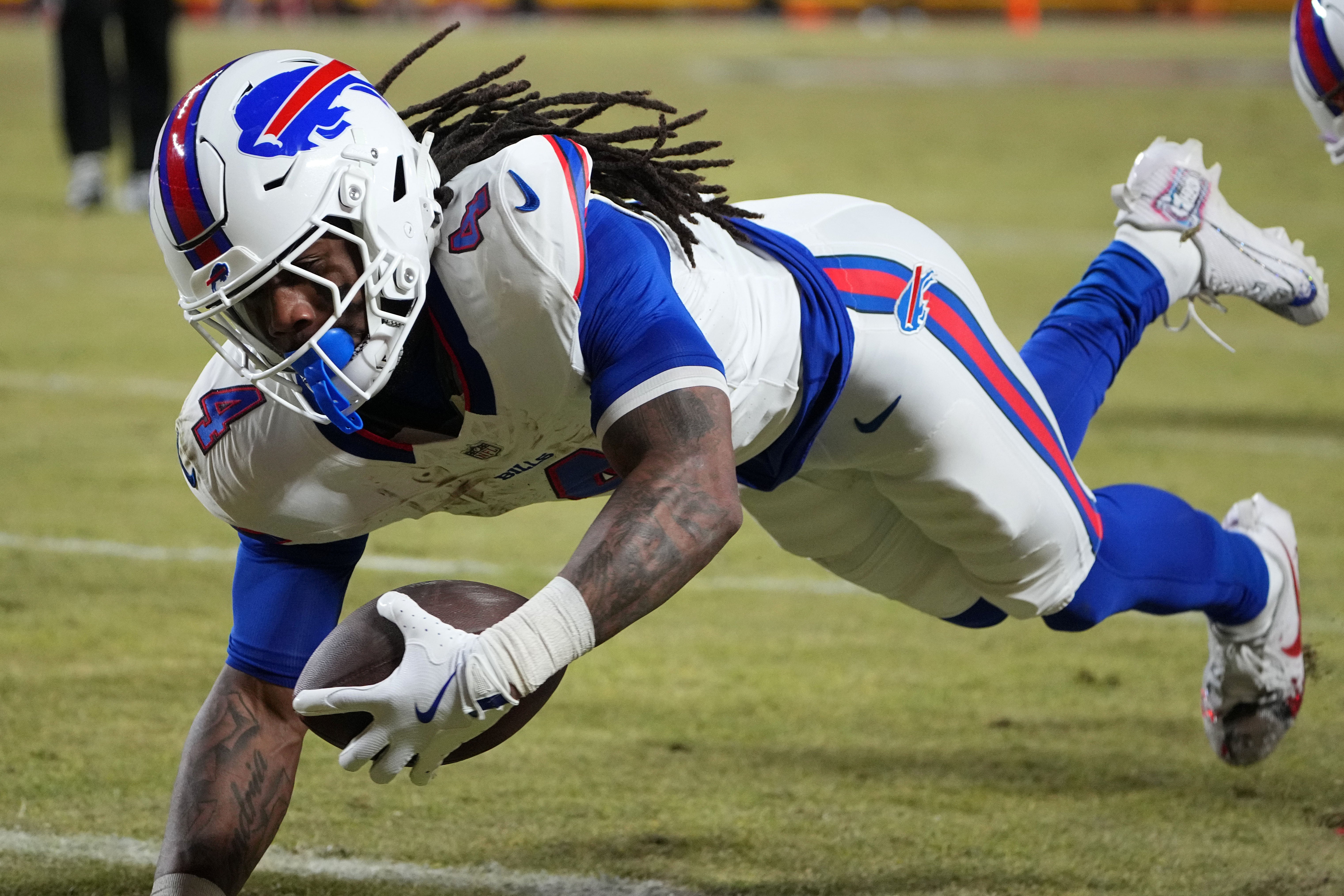 Buffalo Bills RB James Cook extends for a TD against the Kansas City Chiefs in the AFC Championship Game