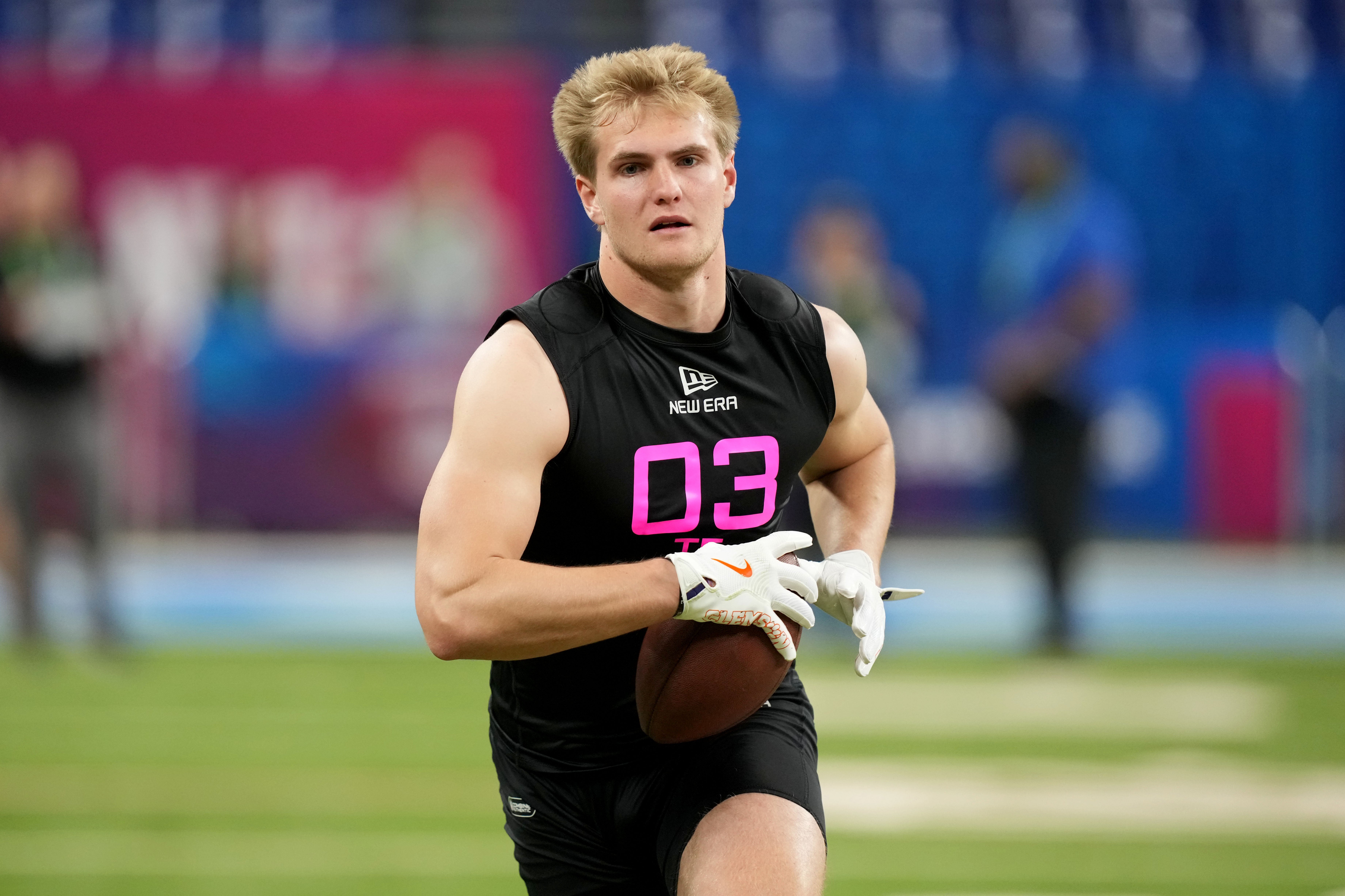 Clemson tight end Jake Briningstool (TE03) participates in drills during the 2025 NFL Combine at Lucas Oil Stadium.