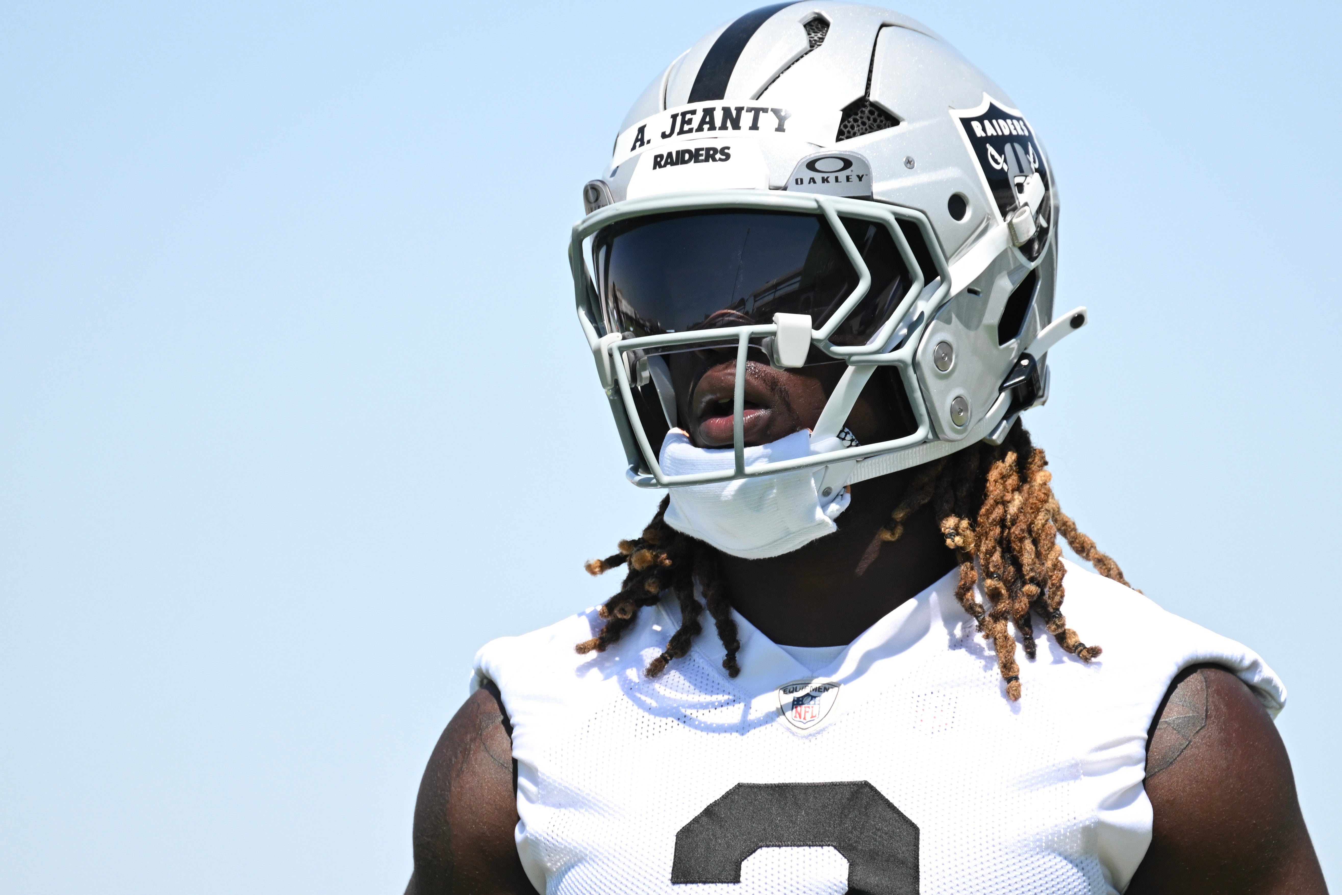 Las Vegas Raiders running back Ashton Jeanty