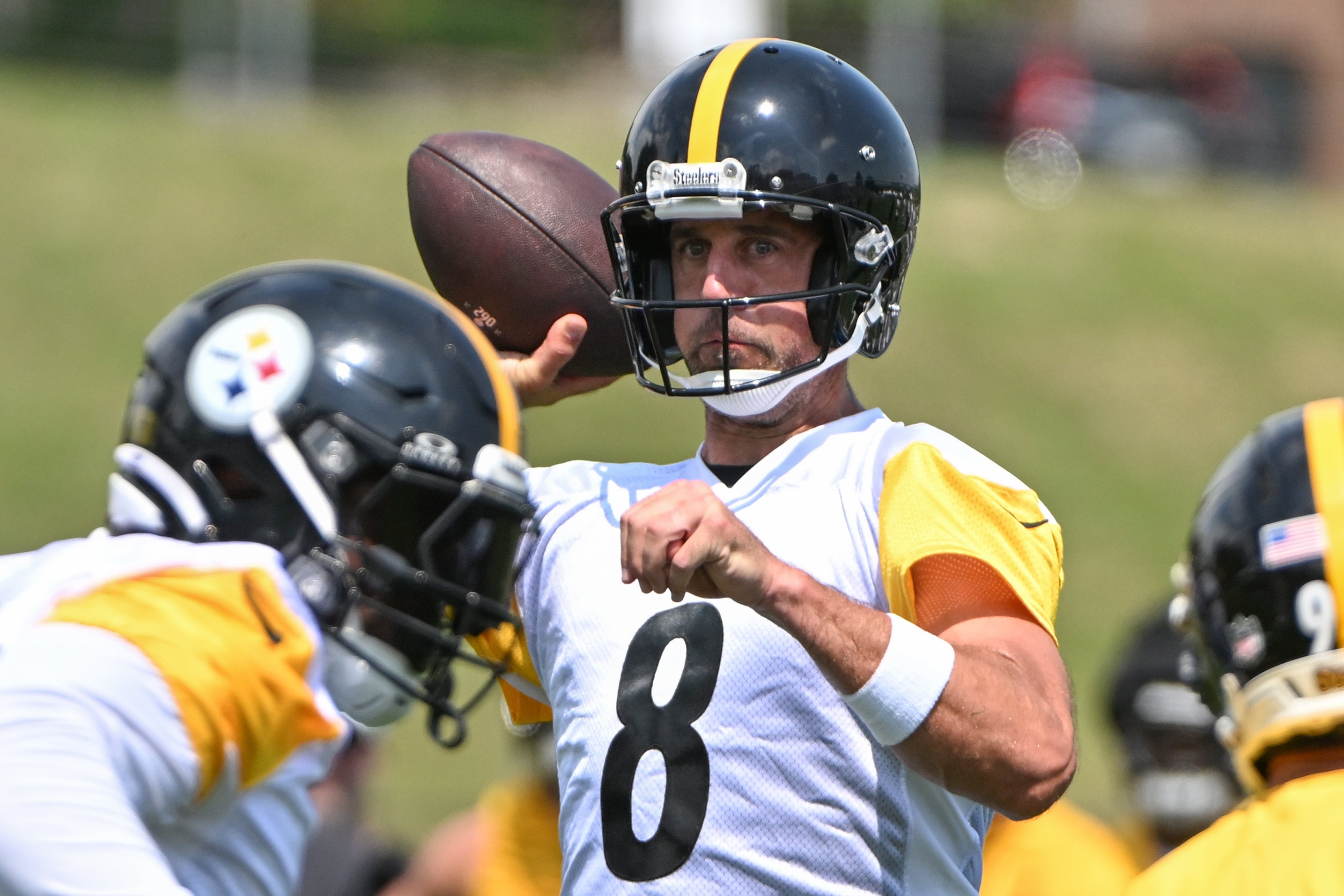 Pittsburgh, PA, USA; Pittsburgh Steelers quarterback Aaron Rodgers (8) participates in drills during training camp at Saint Vincent College.