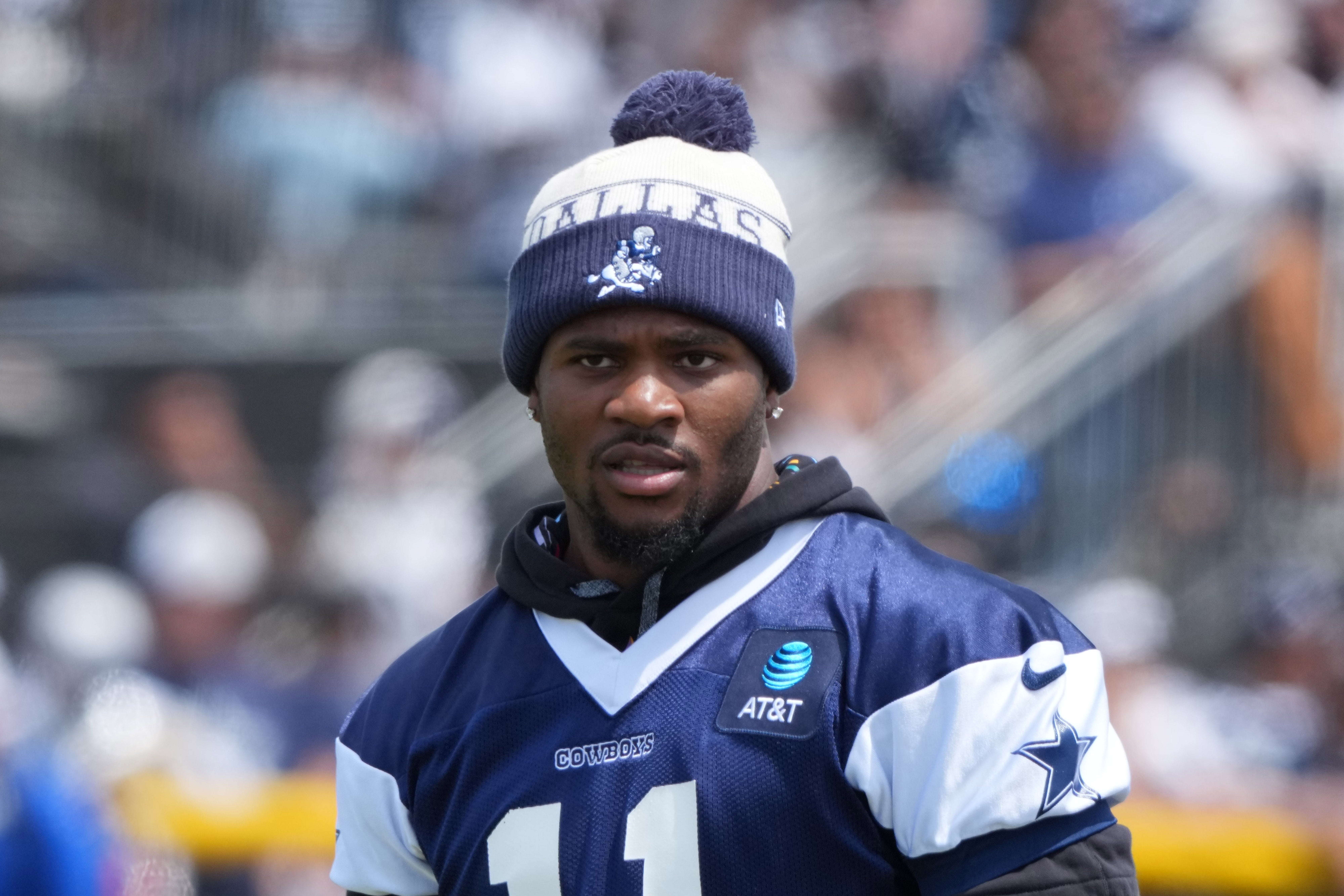 Dallas Cowboys defensive end Micah Parsons (11) at training camp at the River Ridge Fields. Kirby Lee-Imagn Images