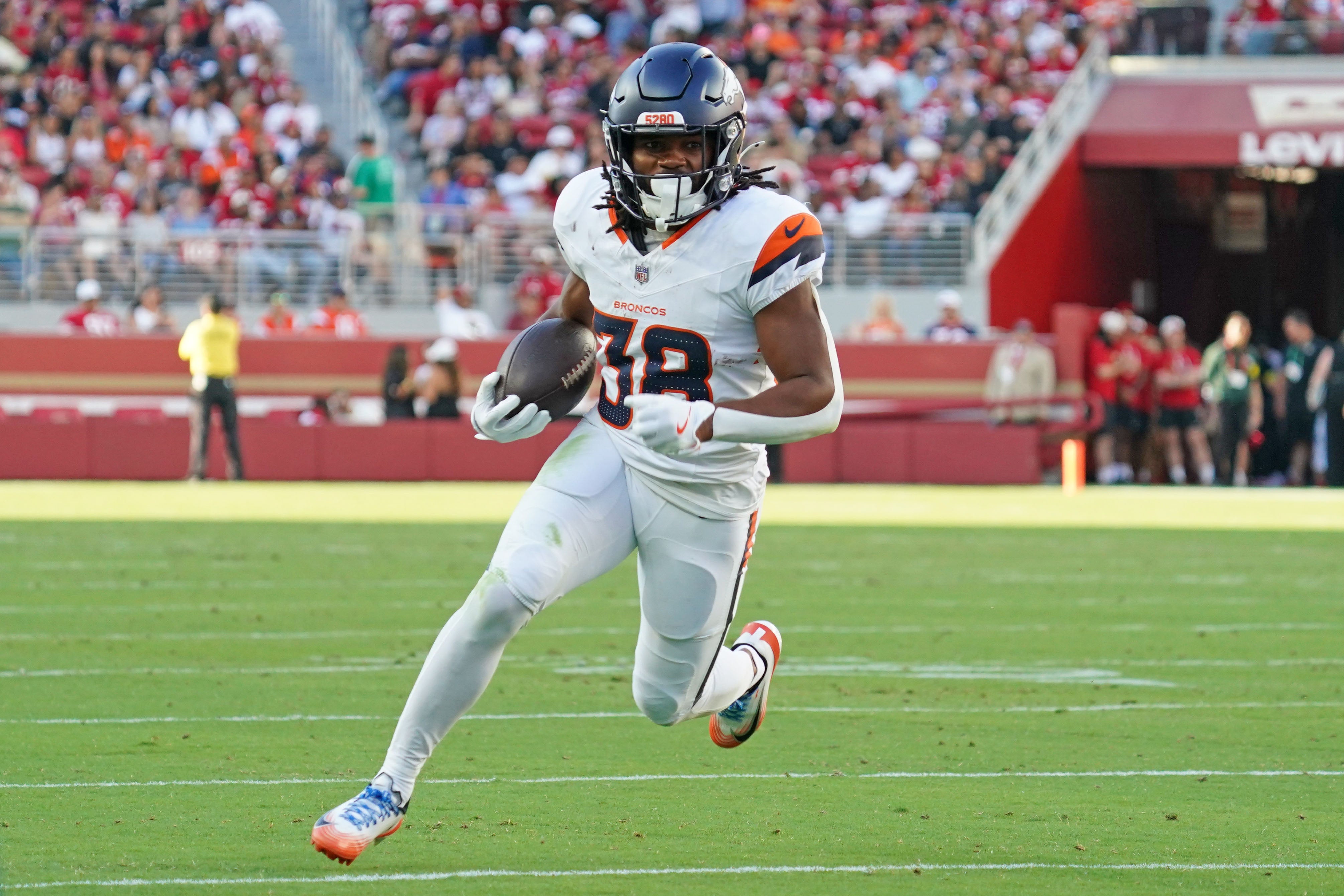 Denver Broncos running back Jaleel McLaughlin