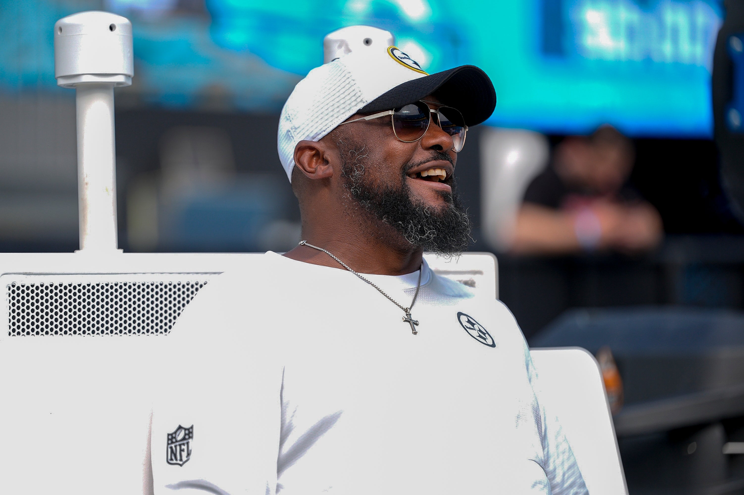 Aug 21, 2025; Charlotte, North Carolina, USA; Pittsburgh Steelers head coach Mike Tomlin during pregame warmups against the Carolina Panthers at Bank of America Stadium.