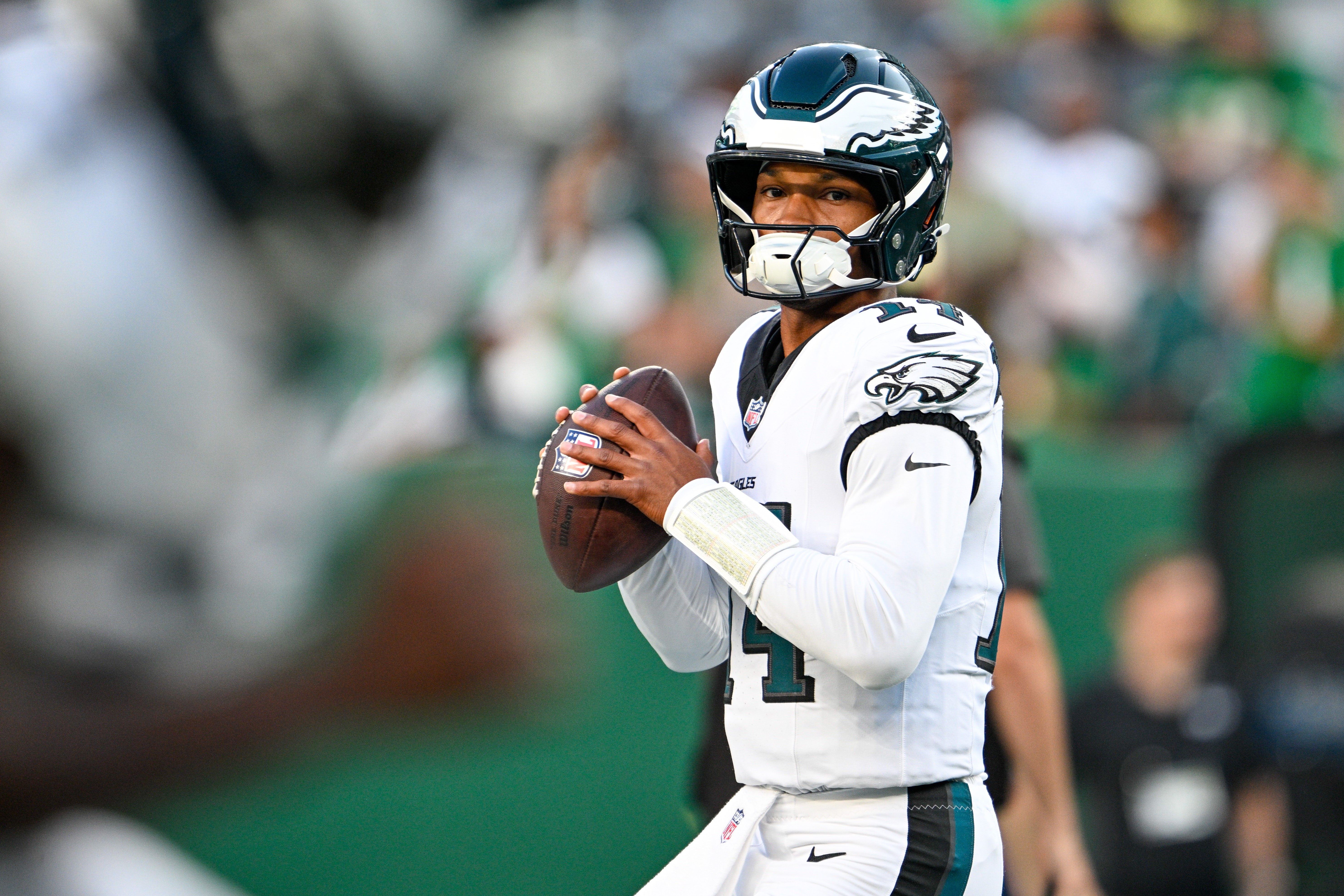 Philadelphia Eagles quarterback Dorian Thompson-Robinson (14) warms up before the game against the New York Jets at MetLife Stadium. Mark Smith-Imagn Images