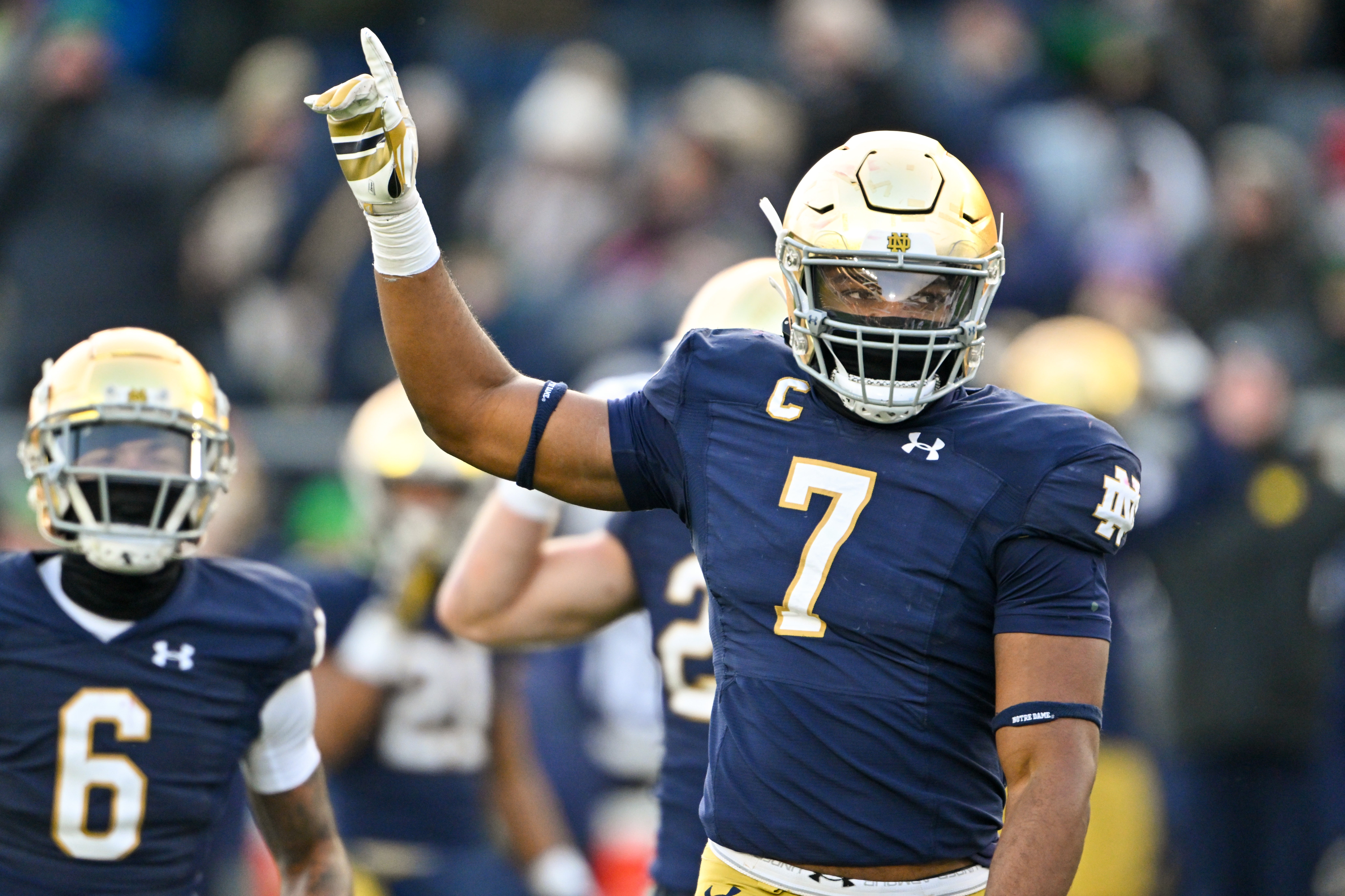 Nov 19, 2022; South Bend, Indiana, USA; Notre Dame Fighting Irish defensive lineman Isaiah Foskey (7) acknowledges the crowd after a sack in the second quarter against the Boston College Eagles.