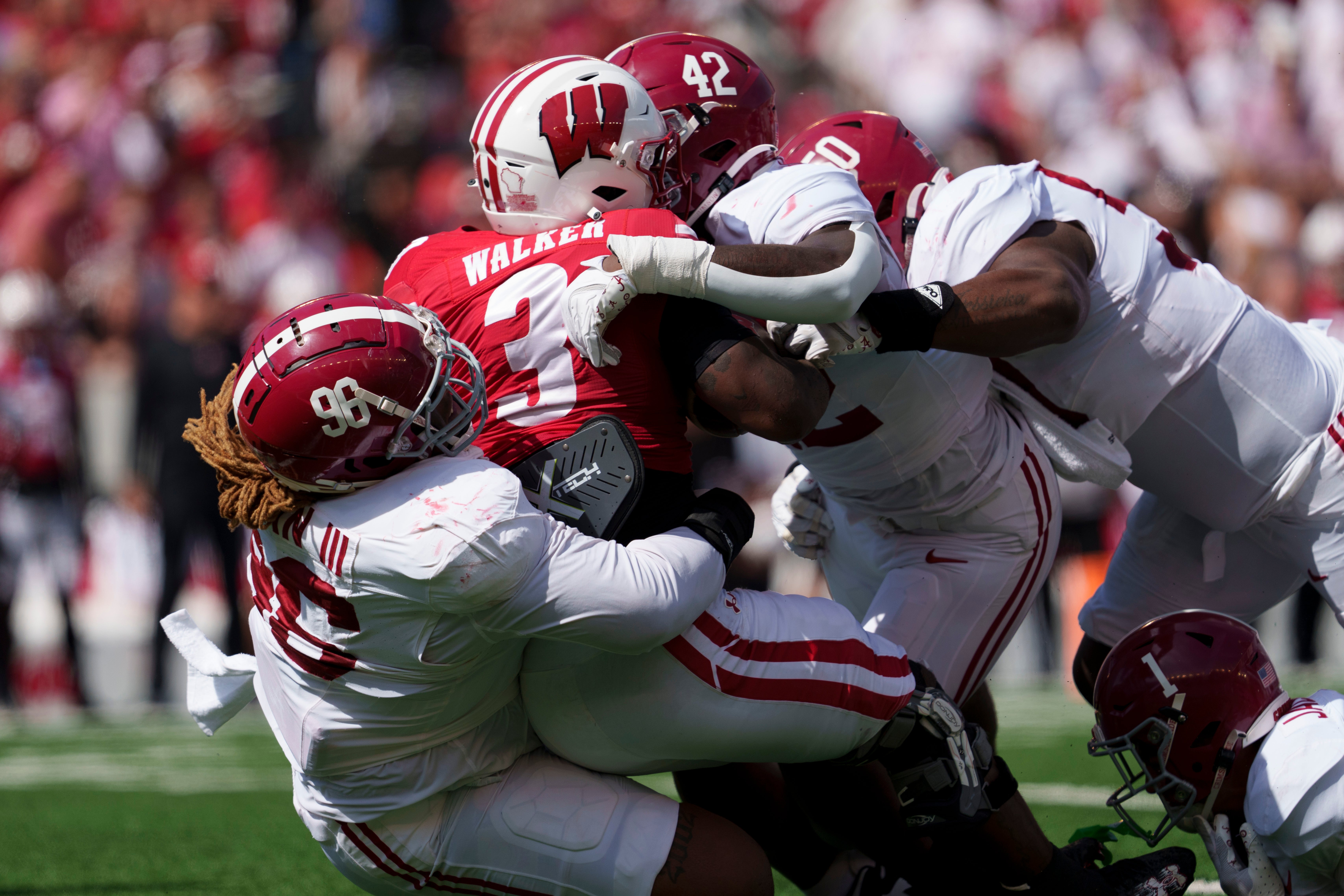 Alabama defensive lineman Tim Keenan