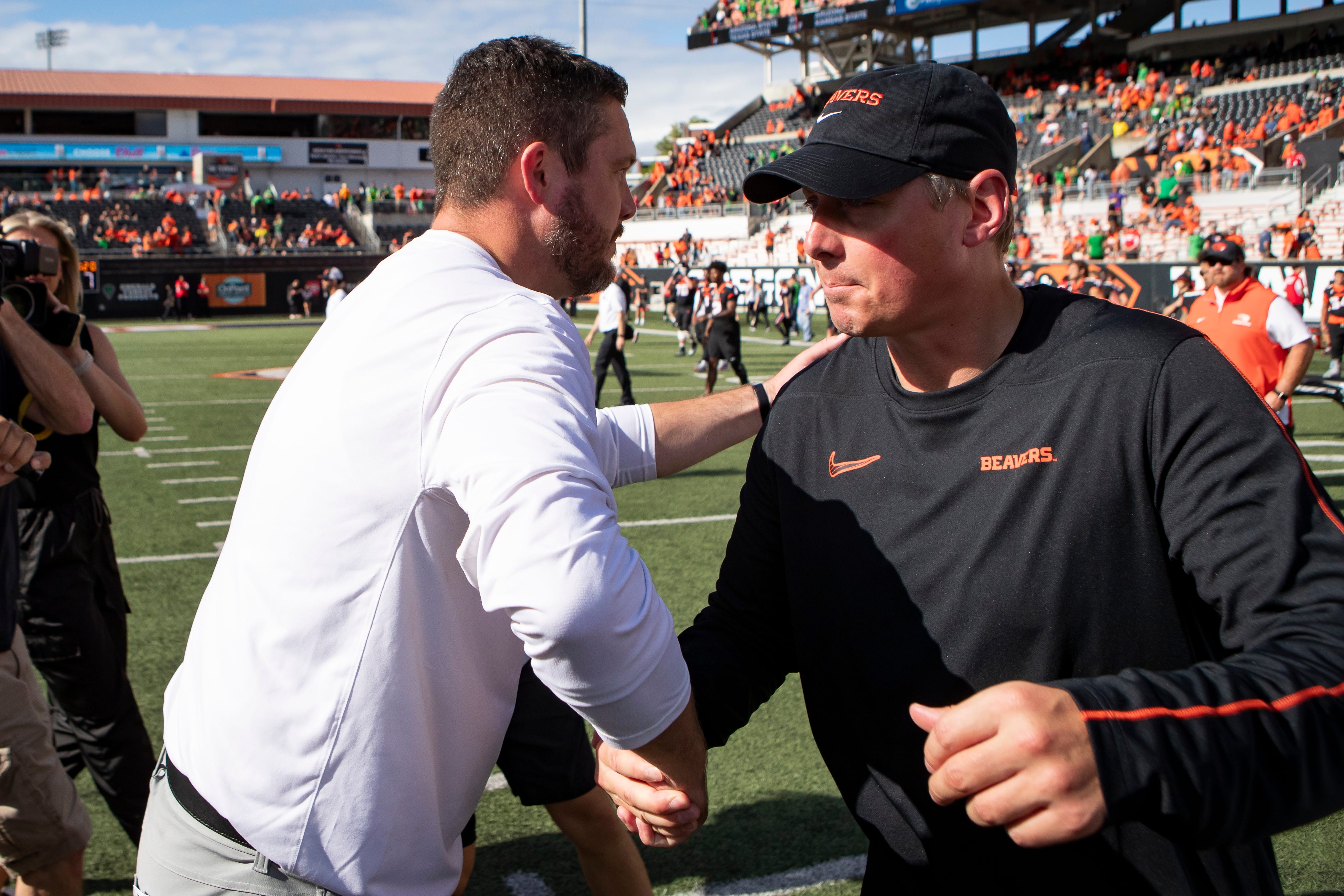 Oregon head coach Dan Lanning shakes hands with Oregon State head coach Trent Bray after the game as the Oregon State Beavers host the Oregon Ducks Saturday, Sept. 14, 2024 at Reser Stadium in Corvallis, Ore.