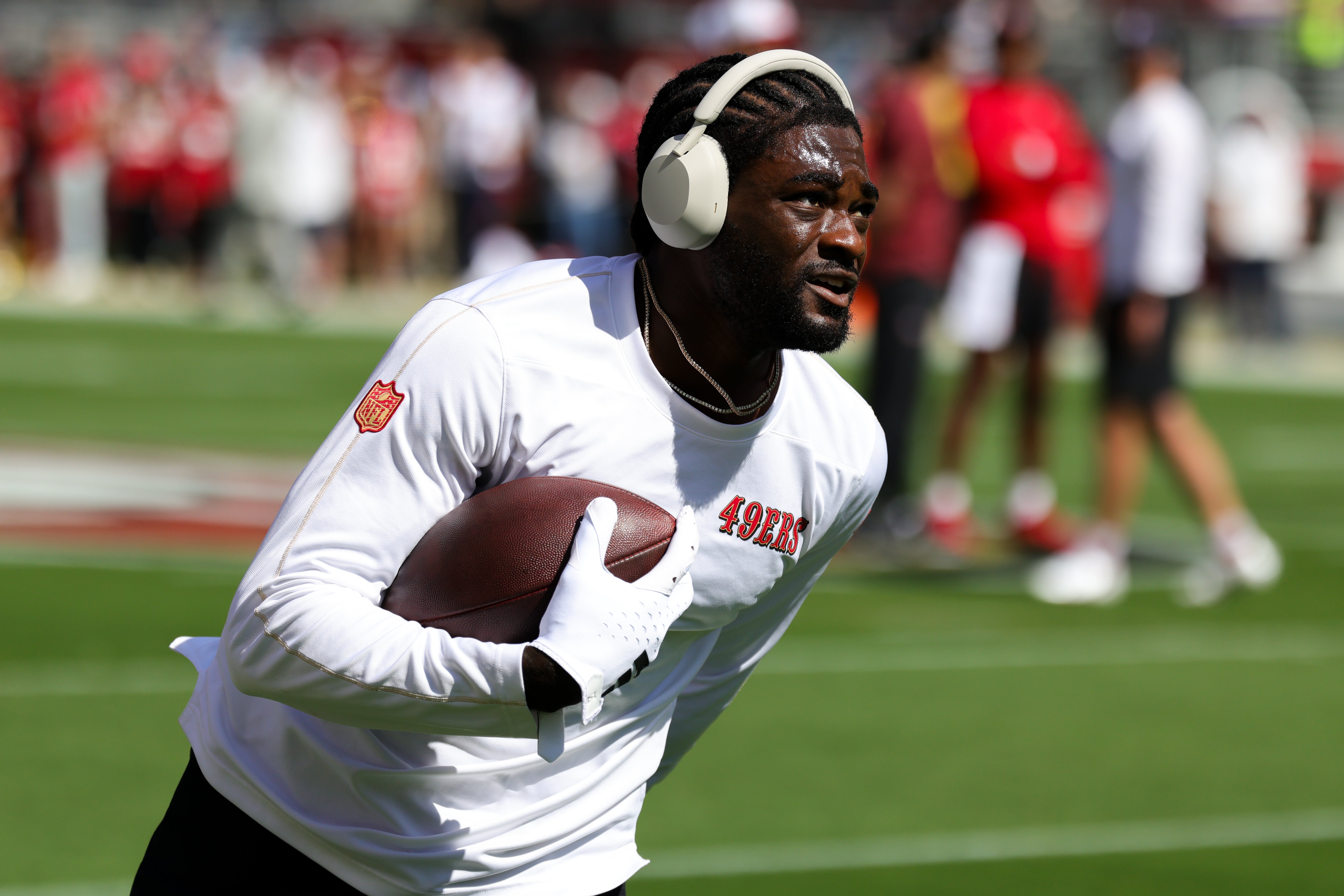 Sep 29, 2024; Santa Clara, California, USA; San Francisco 49ers wide receiver Brandon Aiyuk (11) warms up before the game against the New England Patriots at Levi's Stadium.