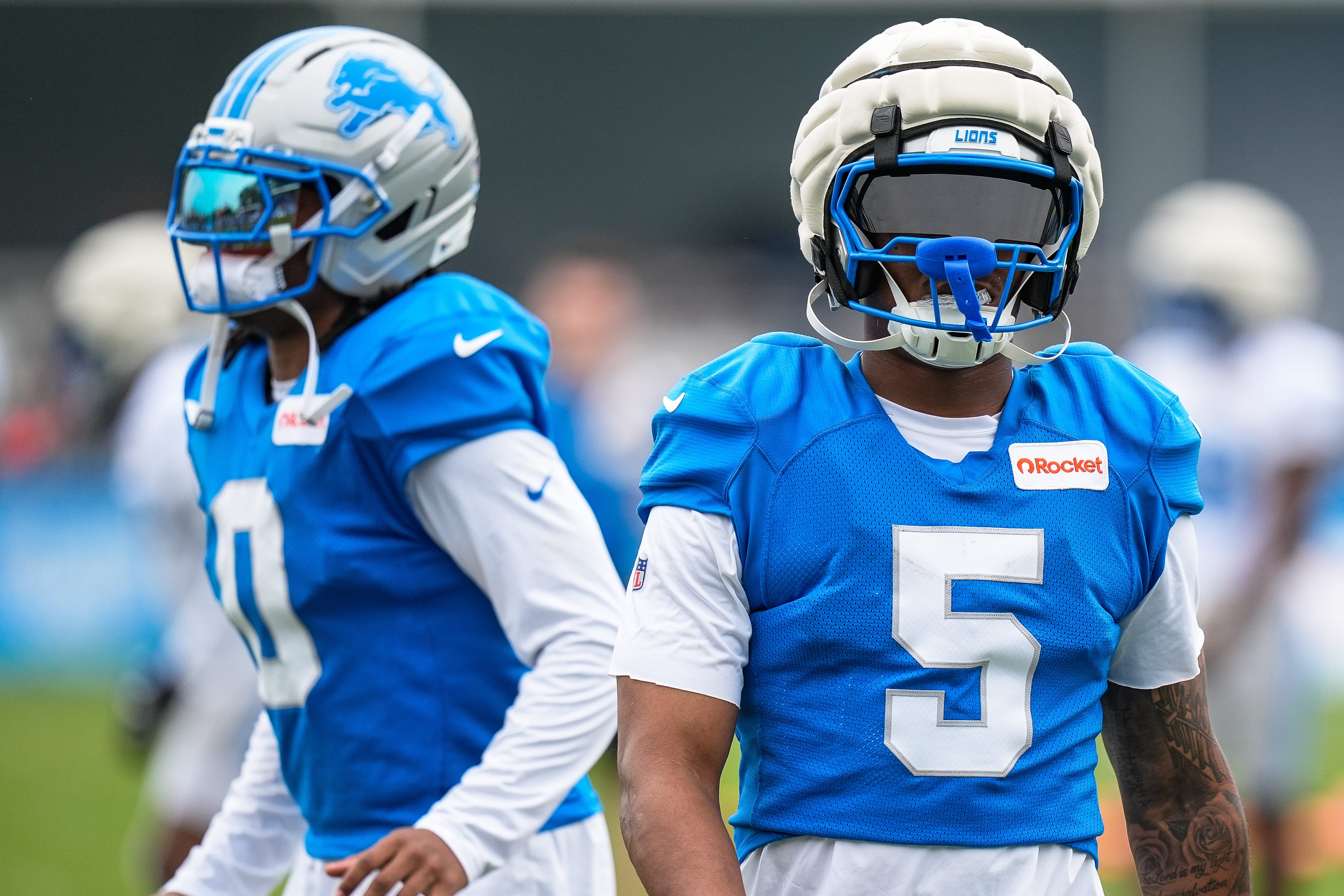 Detroit Lions running back David Montgomery (5) and running back Jahmyr Gibbs (0) practice during training camp at Meijer Performance Center in Allen Park on Saturday, July 26, 2025.