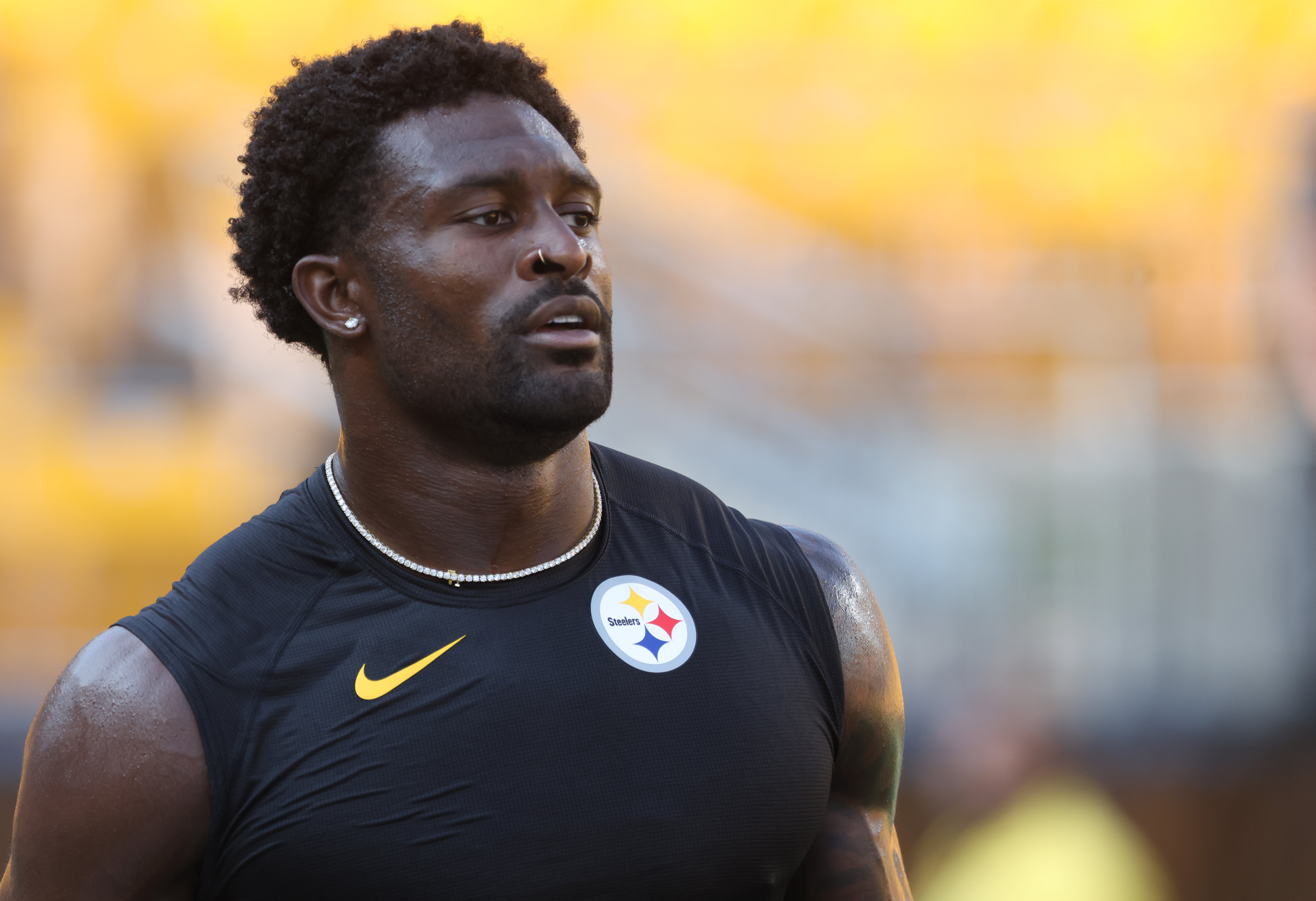 Aug 16, 2025; Pittsburgh, Pennsylvania, USA; Pittsburgh Steelers wide receiver DK Metcalf (4) warms up before the game against the Tampa Bay Buccaneers at Acrisure Stadium.