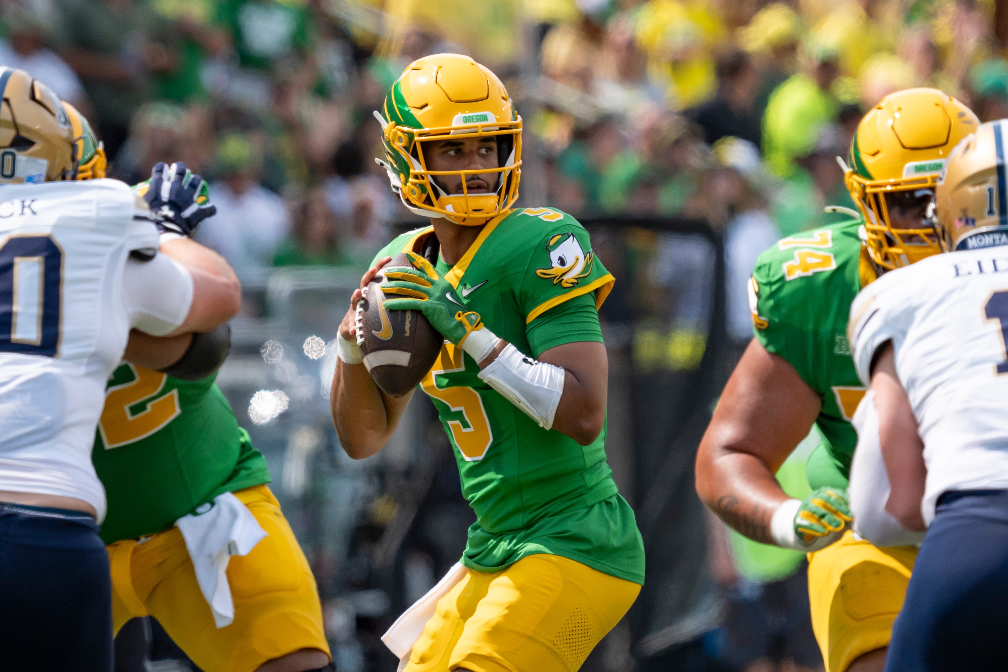 Oregon quarterback Dante Moore looks to pass as the Oregon Ducks host the Montana State Bobcats on Aug. 30, 2025, at Autzen Stadium in Eugene, Oregon.