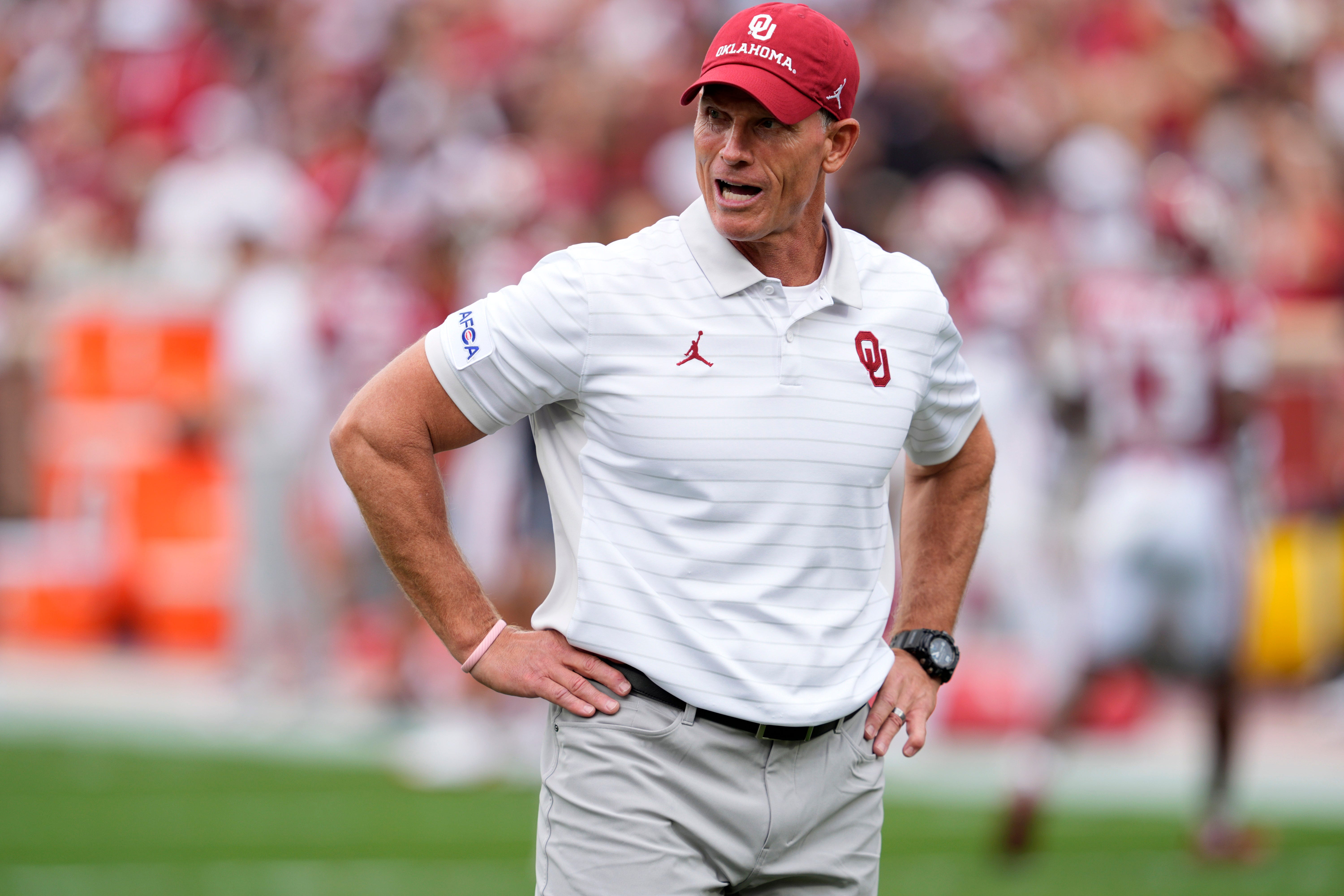 Oklahoma head football coach Brent Venables watches warm up before the college football game between the University of Oklahoma Sooners and the Illinois State Redbirds at the Gaylord Family Oklahoma Memorial Stadium in Norman, Okla., Saturday, Aug. 30, 2025.