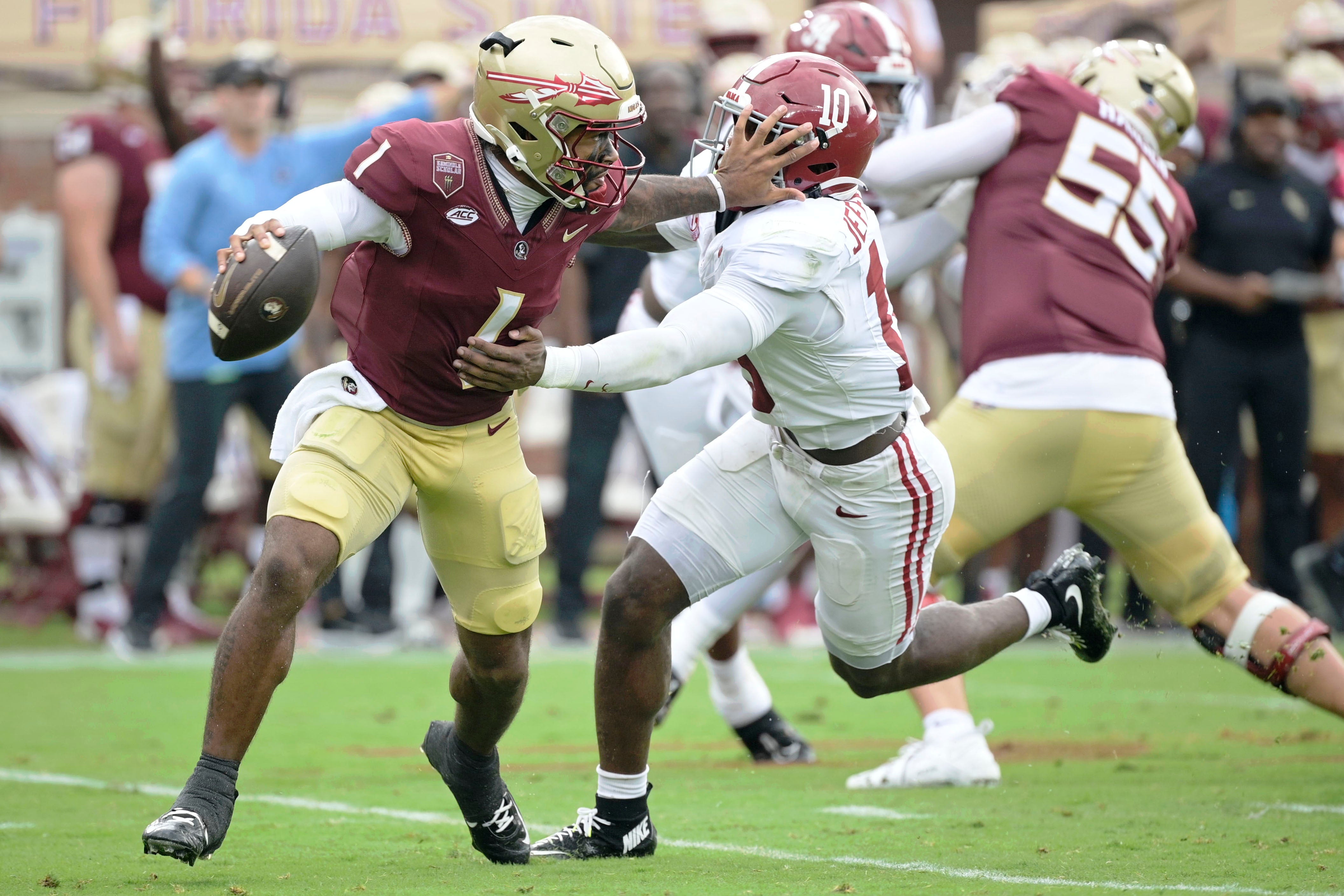 Florida State quarterback Tommy Castellanos