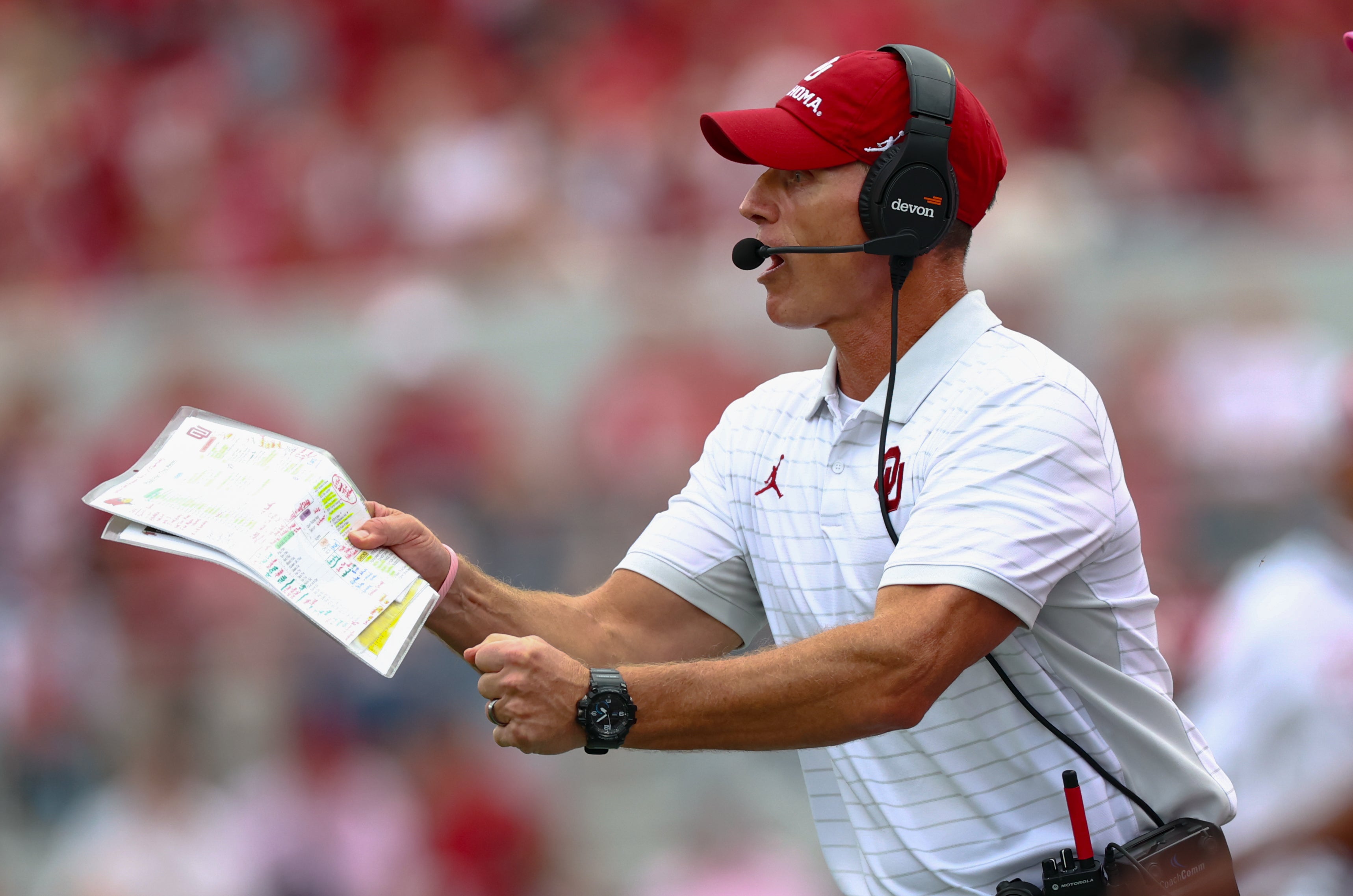 Oklahoma Sooners head coach Brent Venables