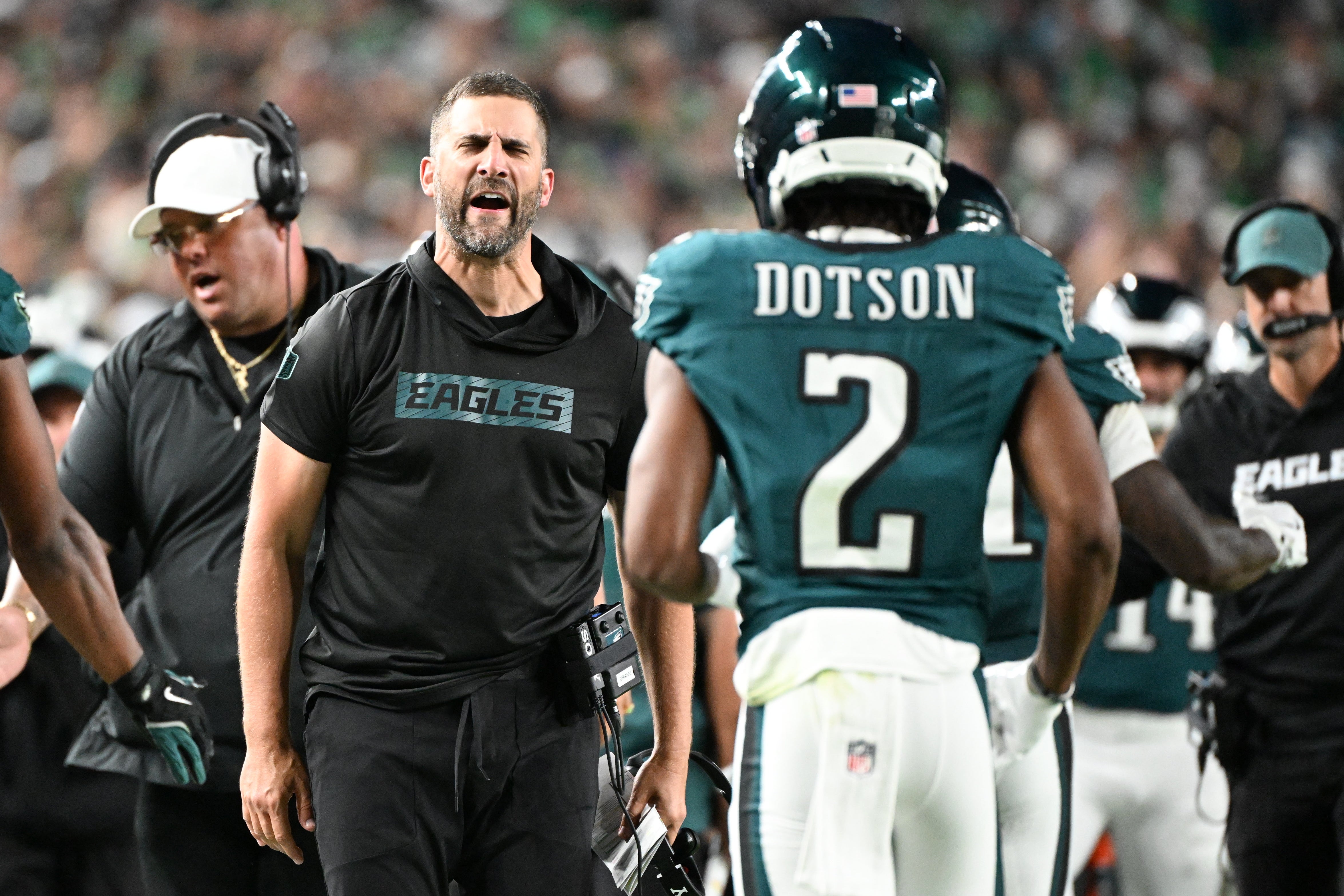 Philadelphia Eagles head coach Nick Sirianni reacts as wide receiver Jahan Dotson (2) returns to the bench during the second quarter of the game against the Dallas Cowboys at Lincoln Financial Field. Eric Hartline-Imagn Images