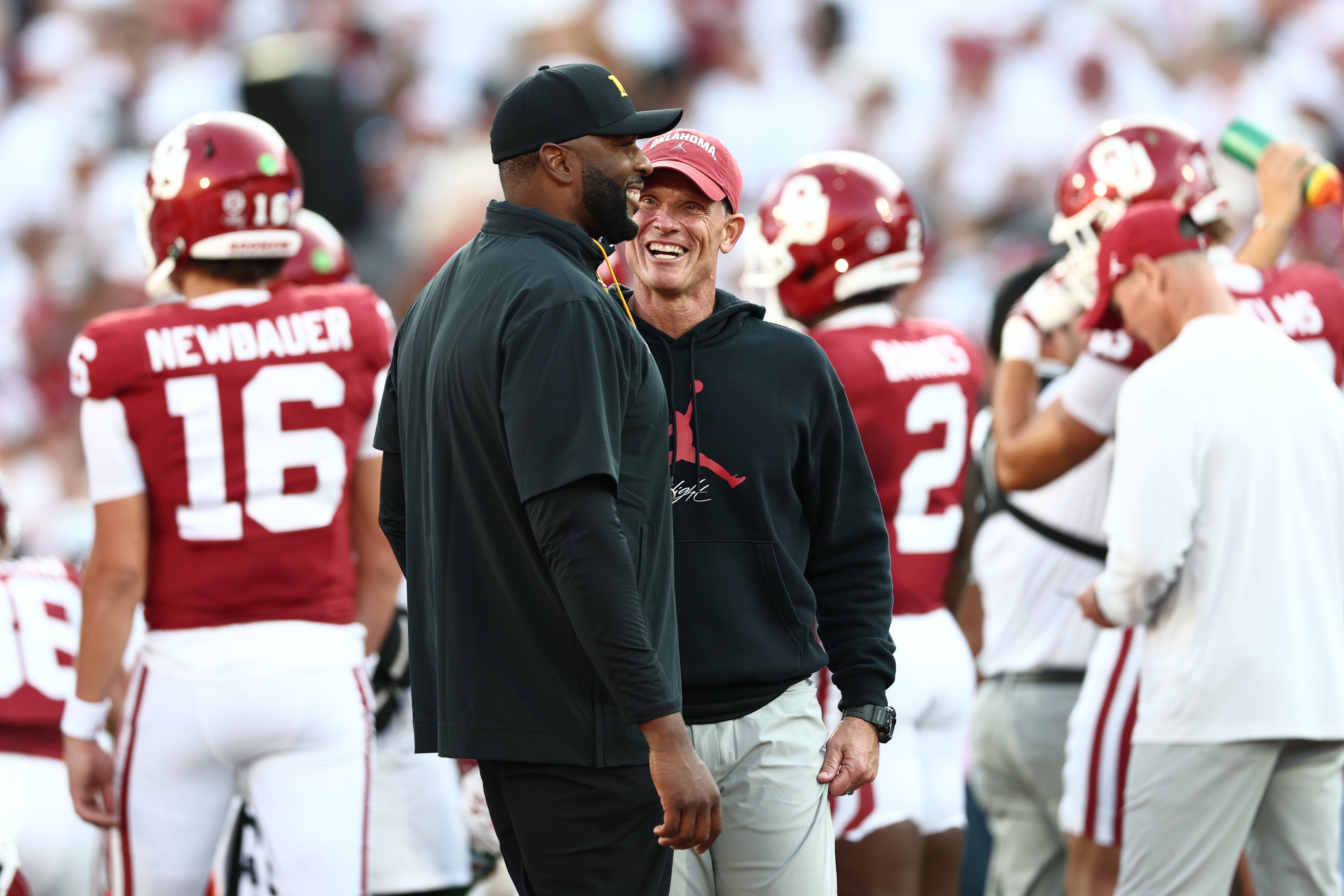 Oklahoma Sooners head coach Brent venables