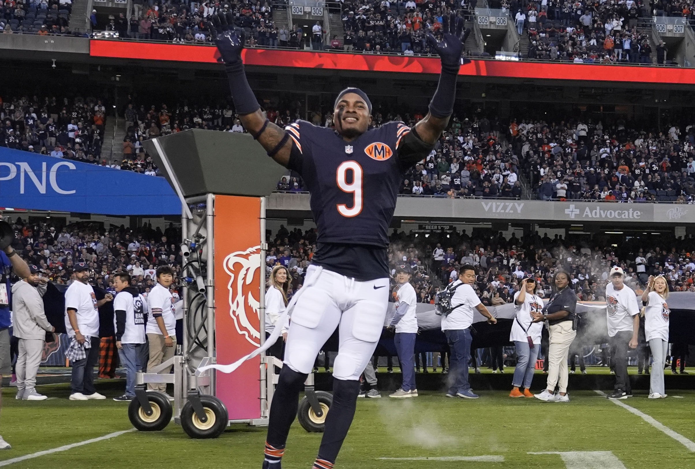 Sep 8, 2025; Chicago, Illinois, USA; Chicago Bears safety Jaquan Brisker (9) takes the field before the game against the Minnesota Vikings at Soldier Field.