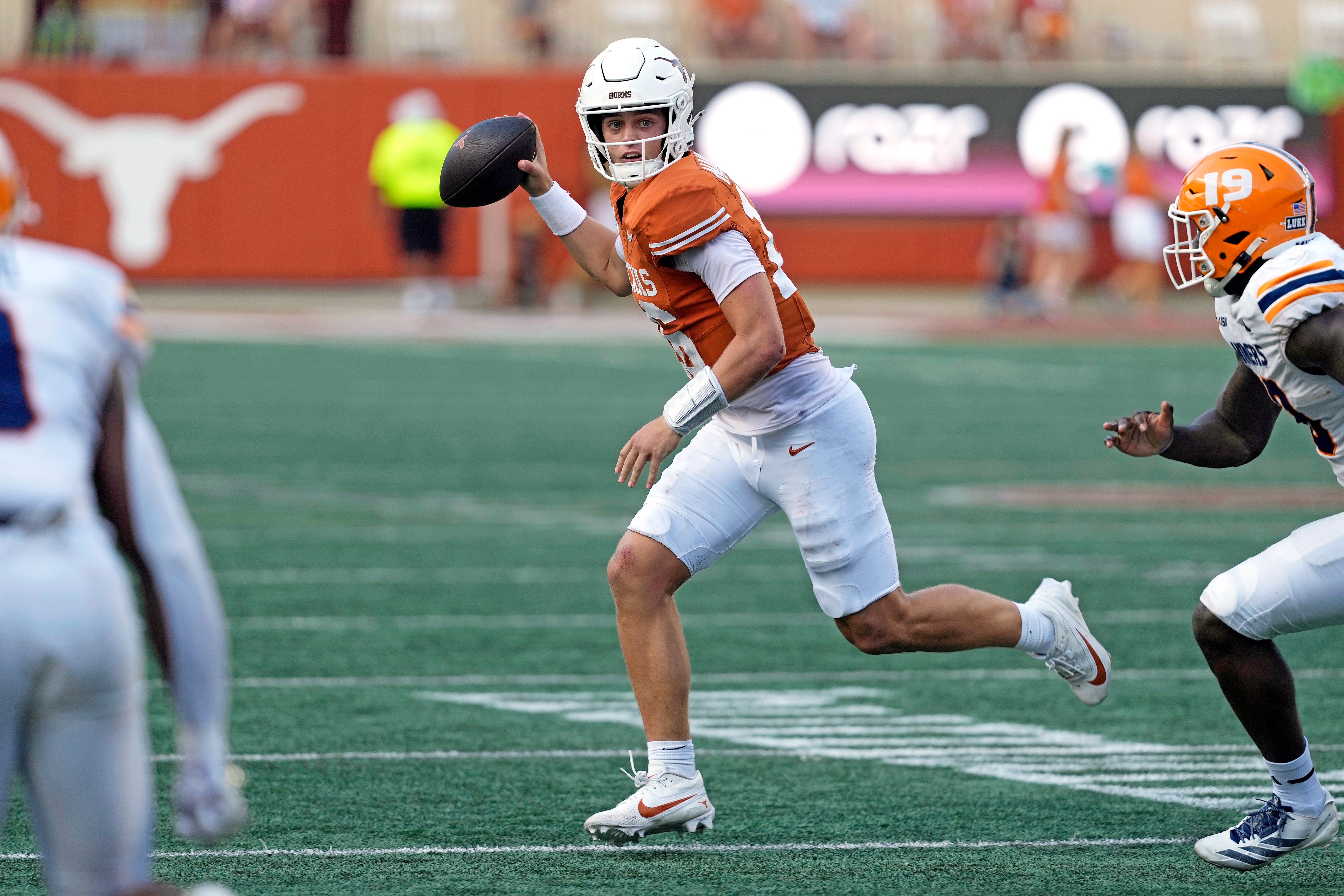 Sep 13, 2025; Austin, Texas, USA; Texas Longhorns quarterback Arch Manning (16) looks to the pass the ball during the second half against the Texas El Paso Miners at Darrell K Royal-Texas Memorial Stadium.