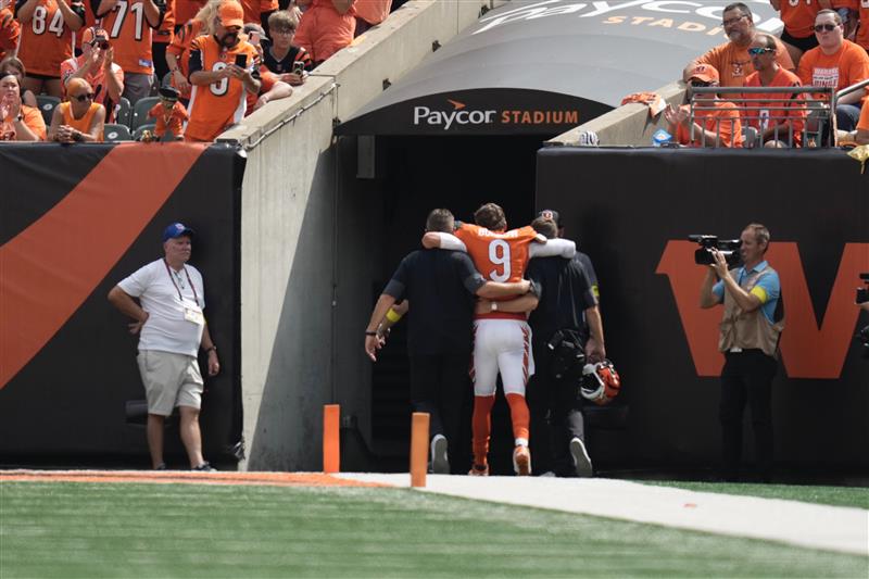 Bengals quarterback Joe Burrow unable to put weight on his ankle after getting injured against the Jaguars.