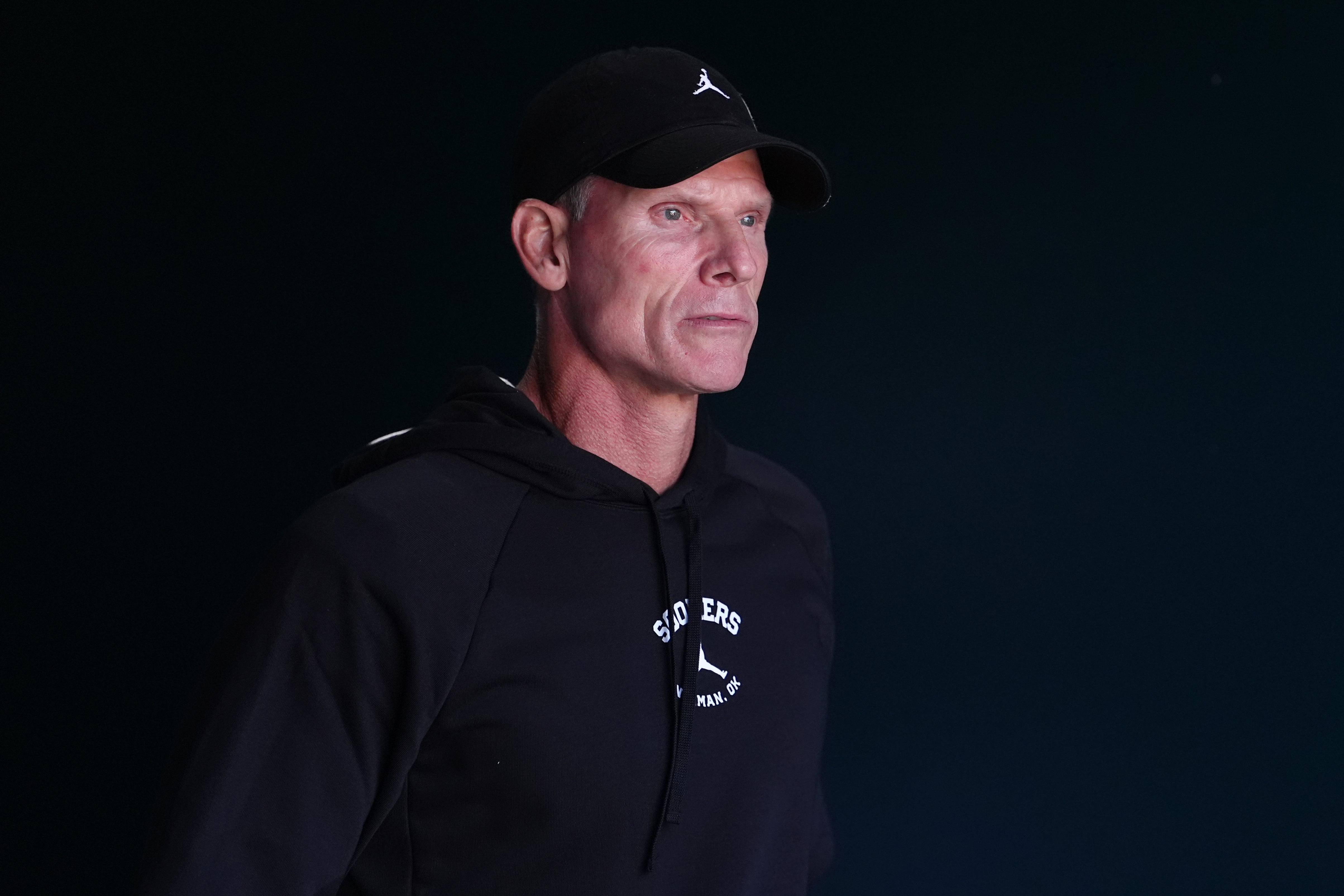Sep 13, 2025; Philadelphia, Pennsylvania, USA; Oklahoma Sooners head coach Brent Venables enters the field before the game against the Temple Owls at Lincoln Financial Field.