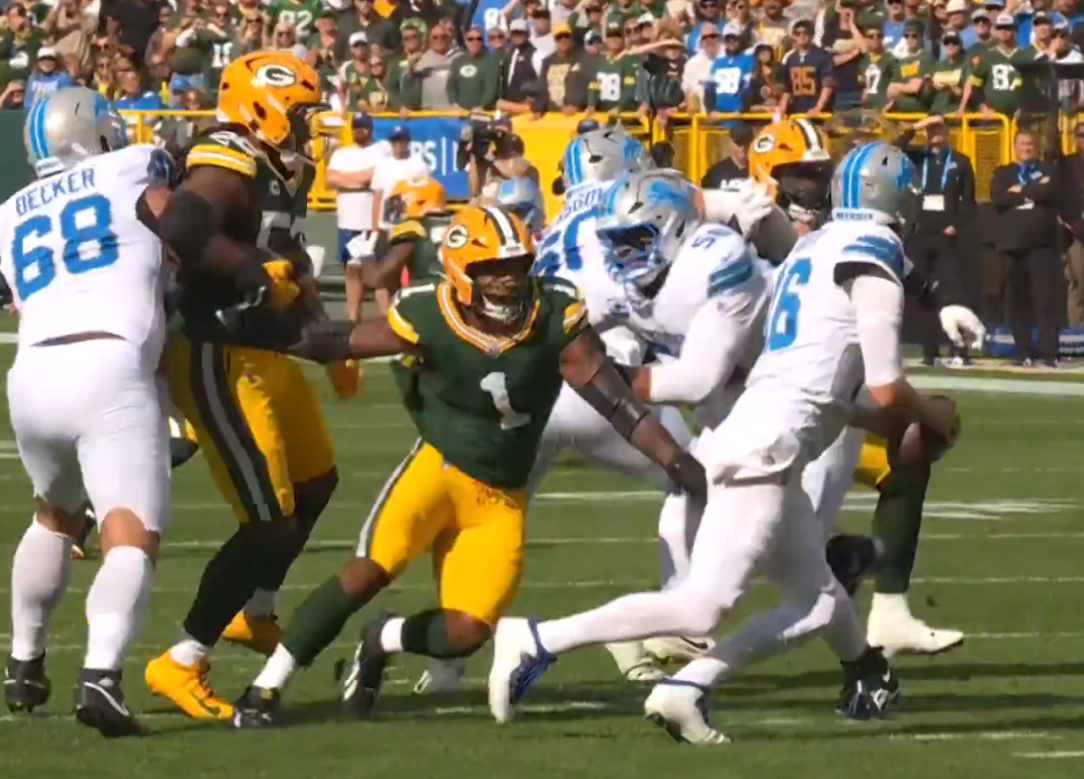 Micah Parsons generates a pressure on his first play for the Packers.