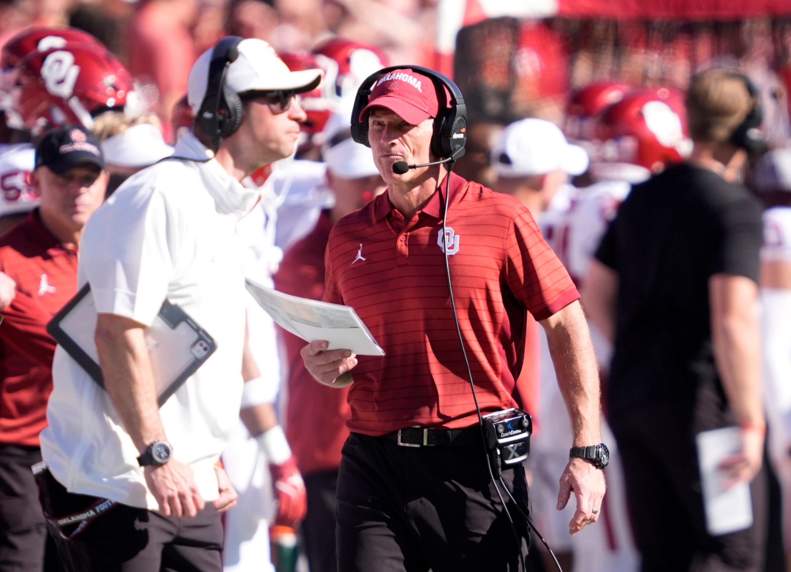 Oklahoma Sooners head coach Brent Venables