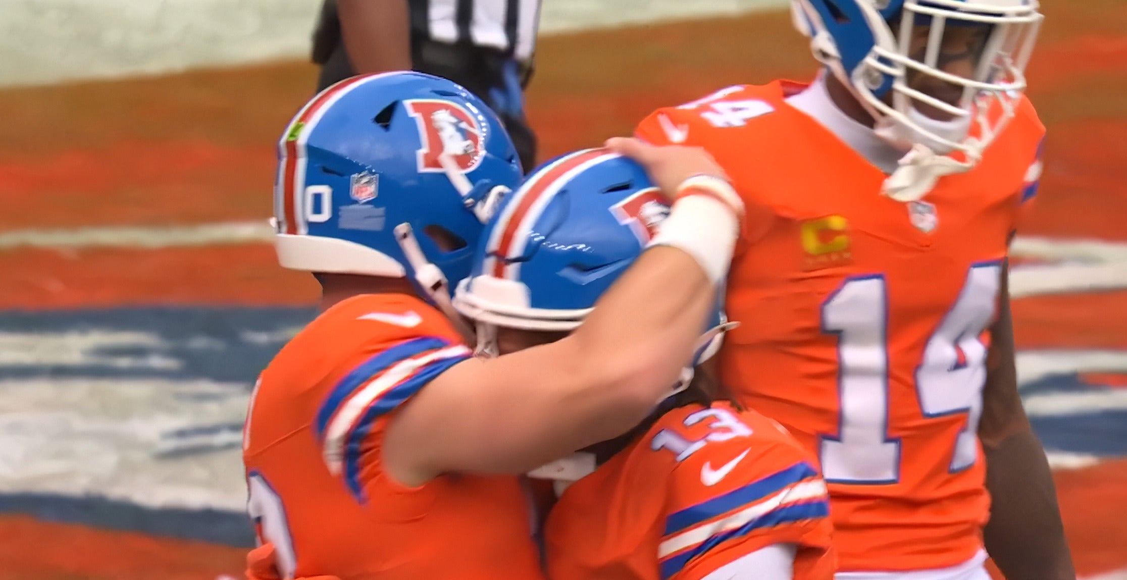 Denver Broncos QB Bo Nix has a selfless act after Pat Bryant's touchdown against the Dallas Cowboys