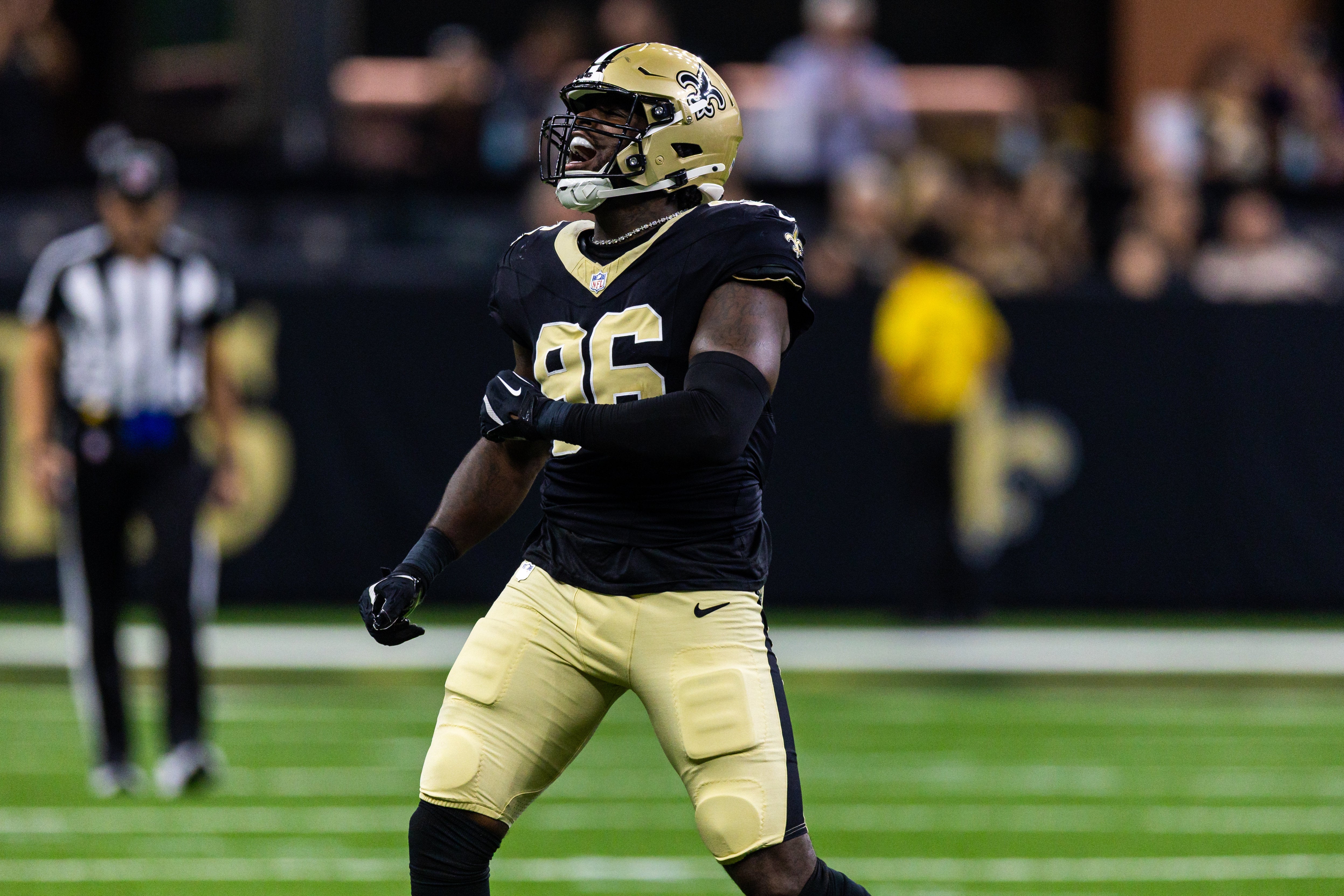 Saints edge rusher Carl Granderson