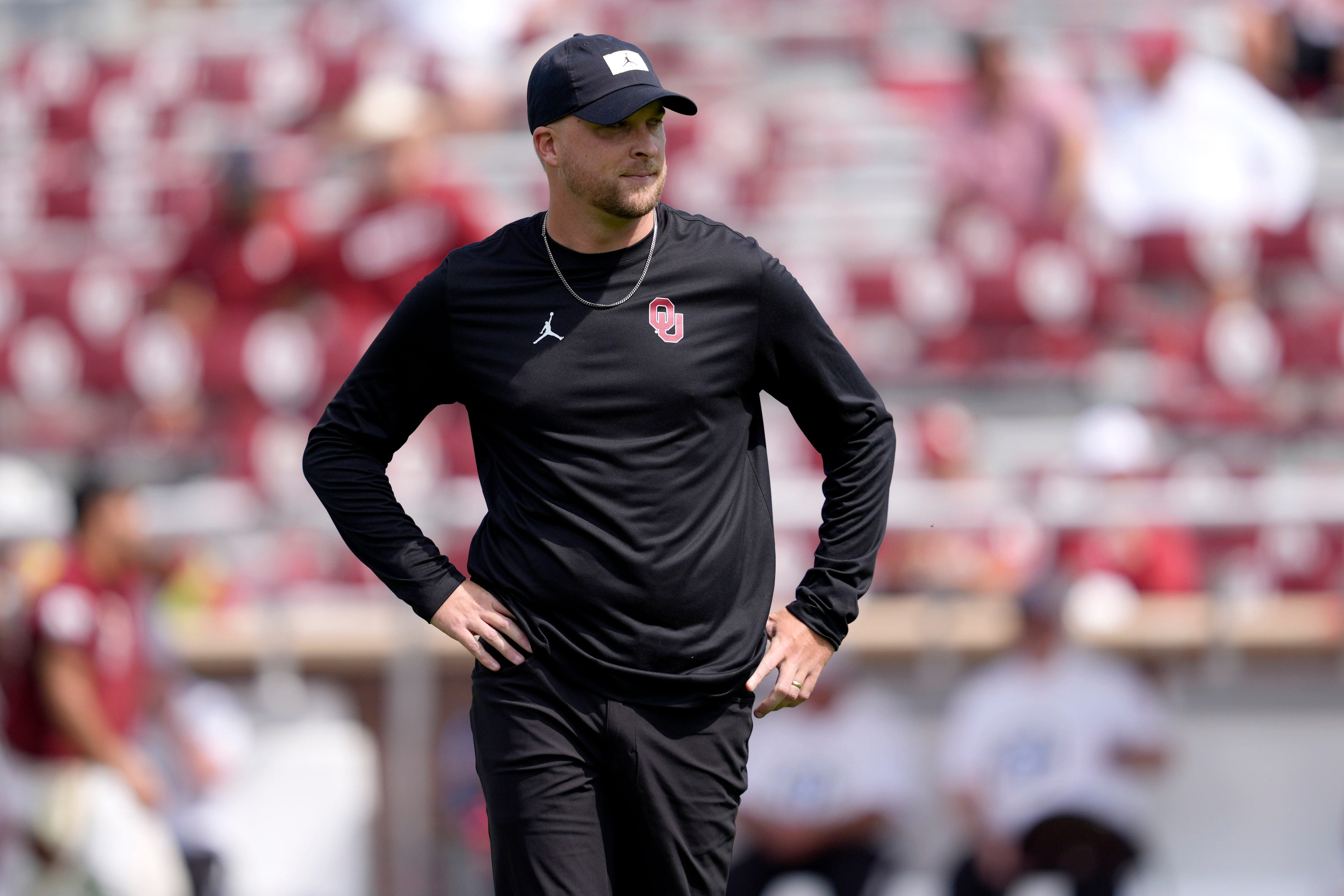 Oklahoma Sooners offensive coordinator Ben Arbuckle
