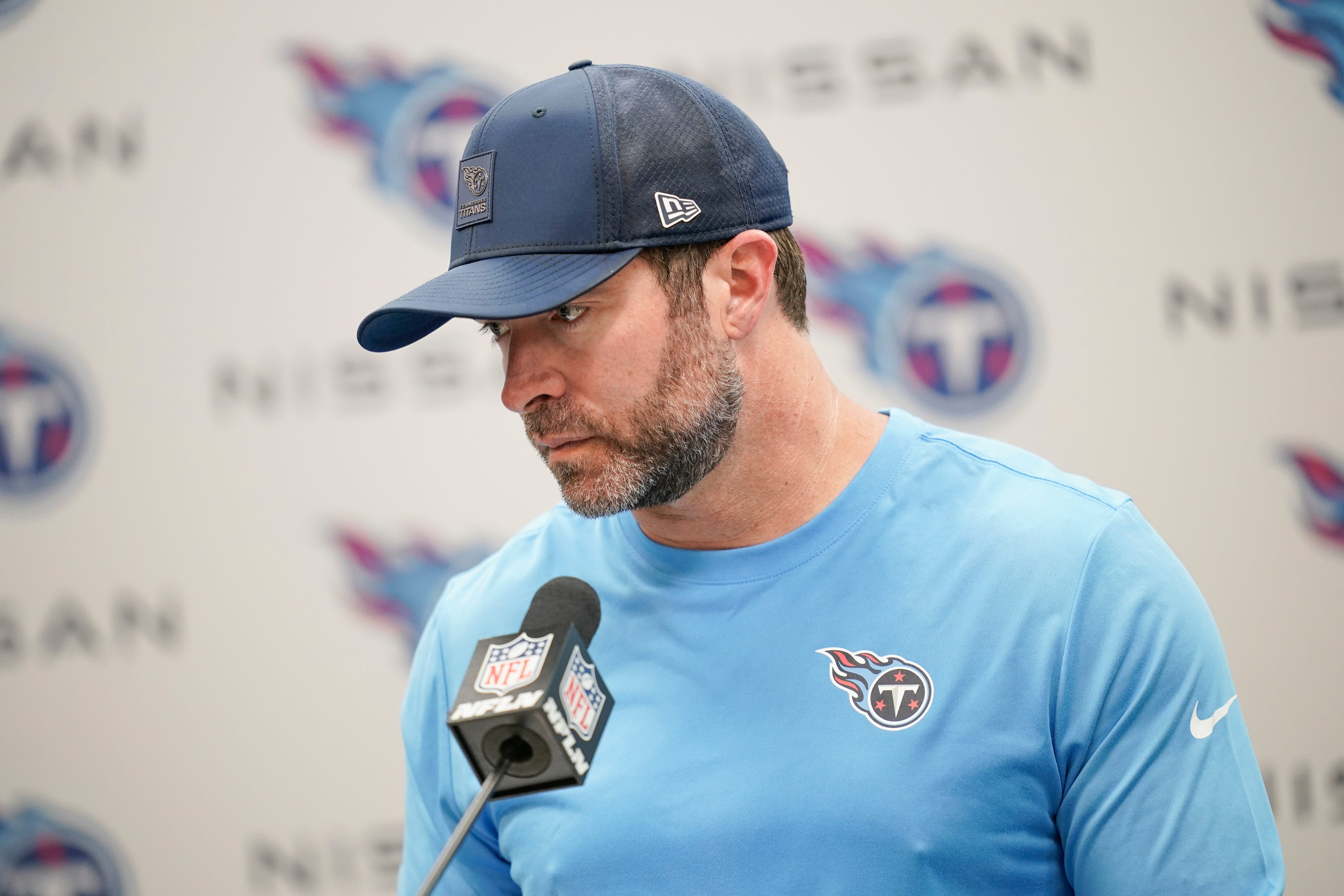 Tennessee Titans head coach Brain Callahan Las vegas Raiders