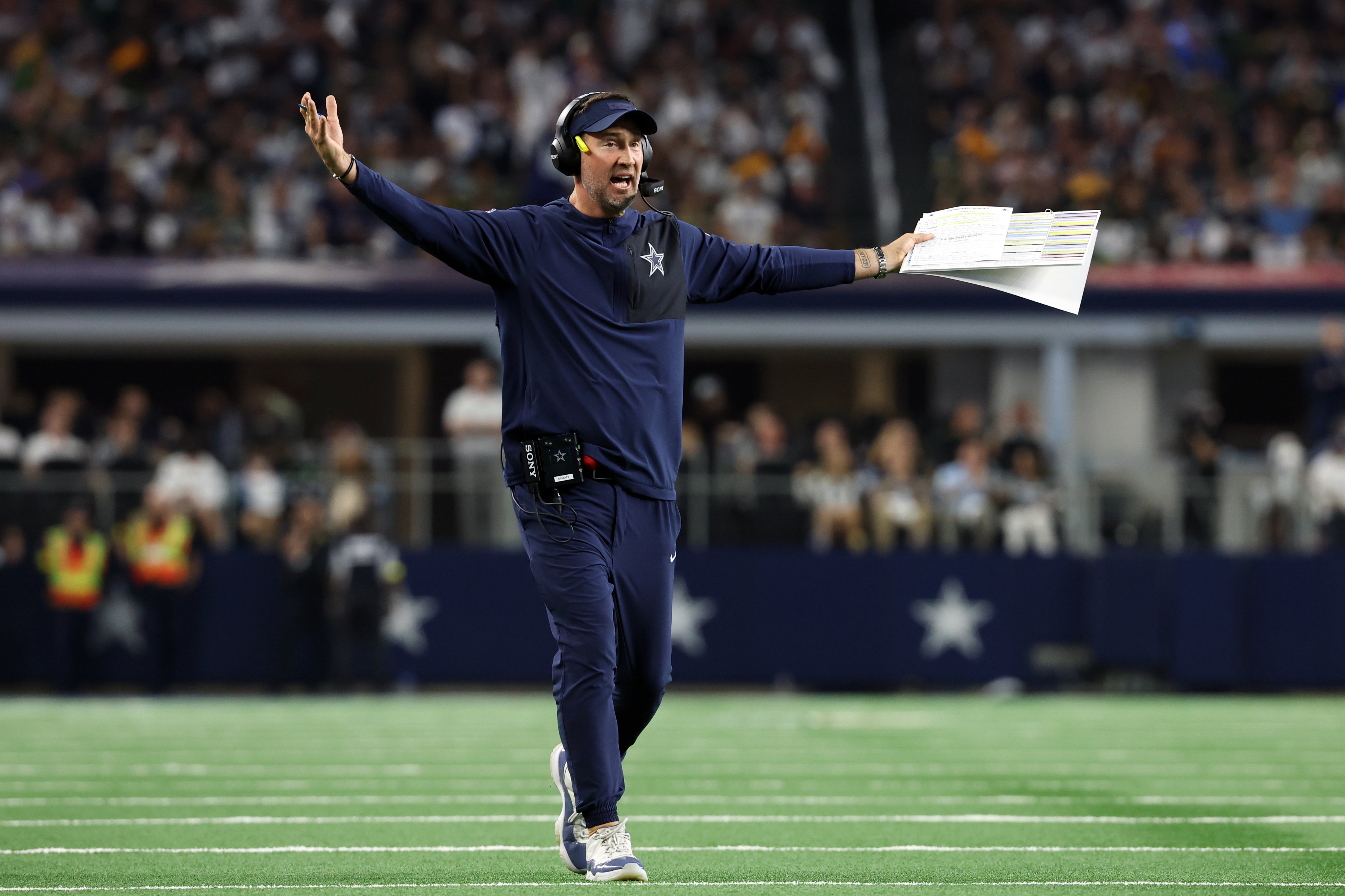 Sep 28, 2025; Arlington, Texas, USA; Dallas Cowboys head coach Brian Schottenheimer reacts in the second half against the Green Bay Packers at AT&T Stadium.
