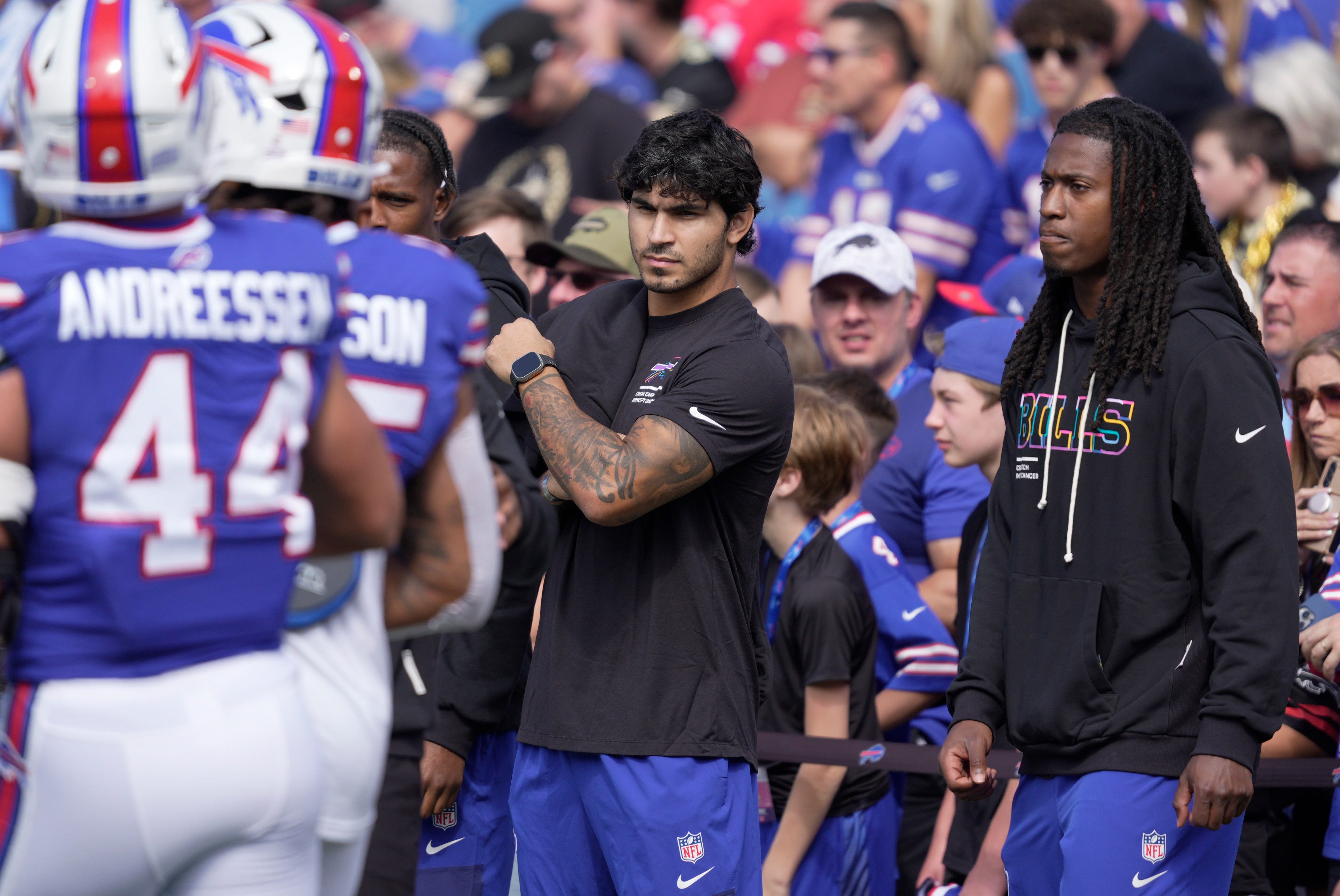 Linebacker Jimmy Ciarlo on the sideline with the Buffalo Bills. Fan-favorite released after loss vs. Faclons