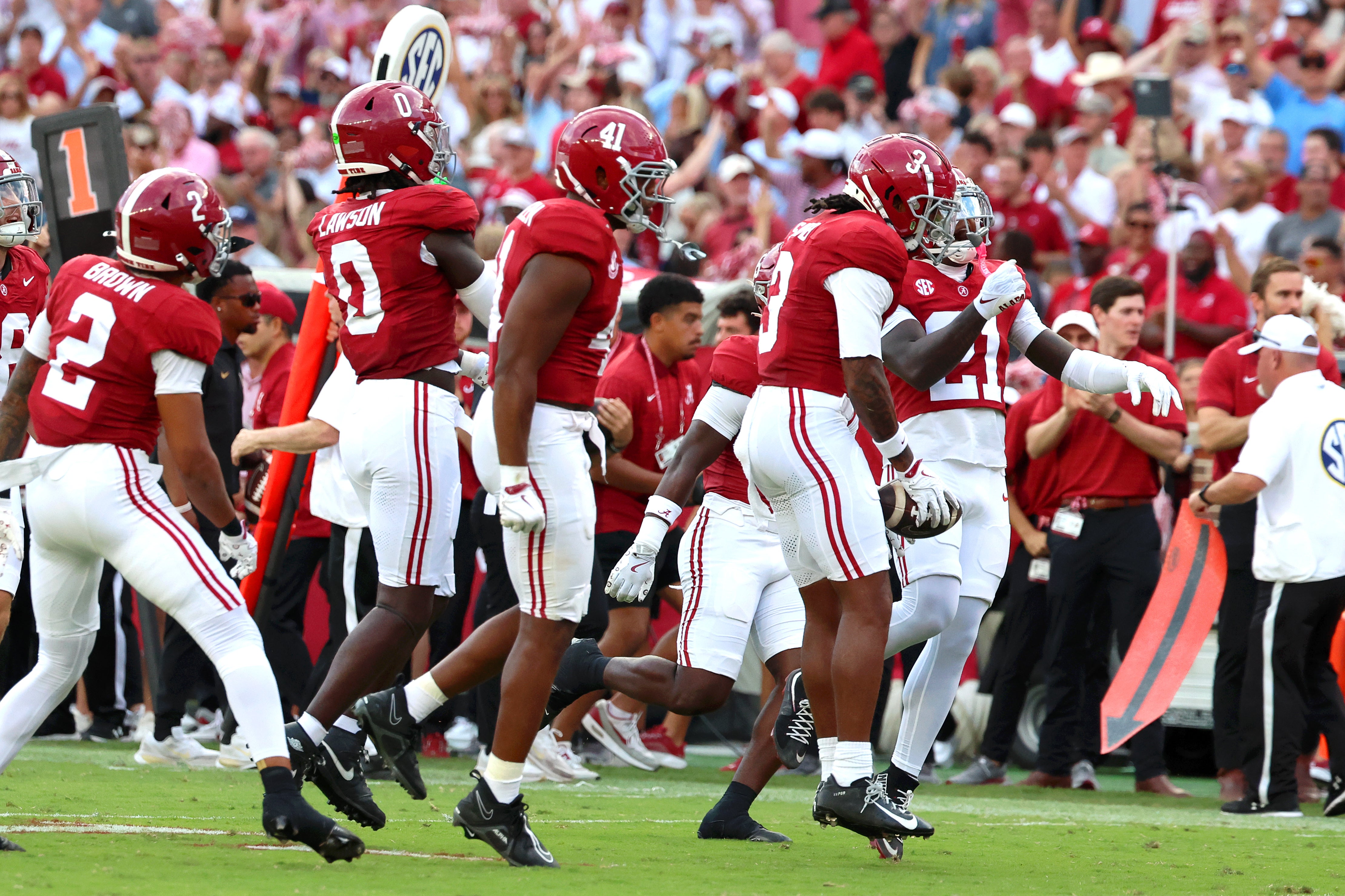 Oct 4, 2025; Tuscaloosa, Alabama, USA; Alabama Crimson Tide defensive back Keon Sabb (3) celebrates his interception with teammates during the second half against the Vanderbilt Commodores at Saban Field at Bryant-Denny Stadium.