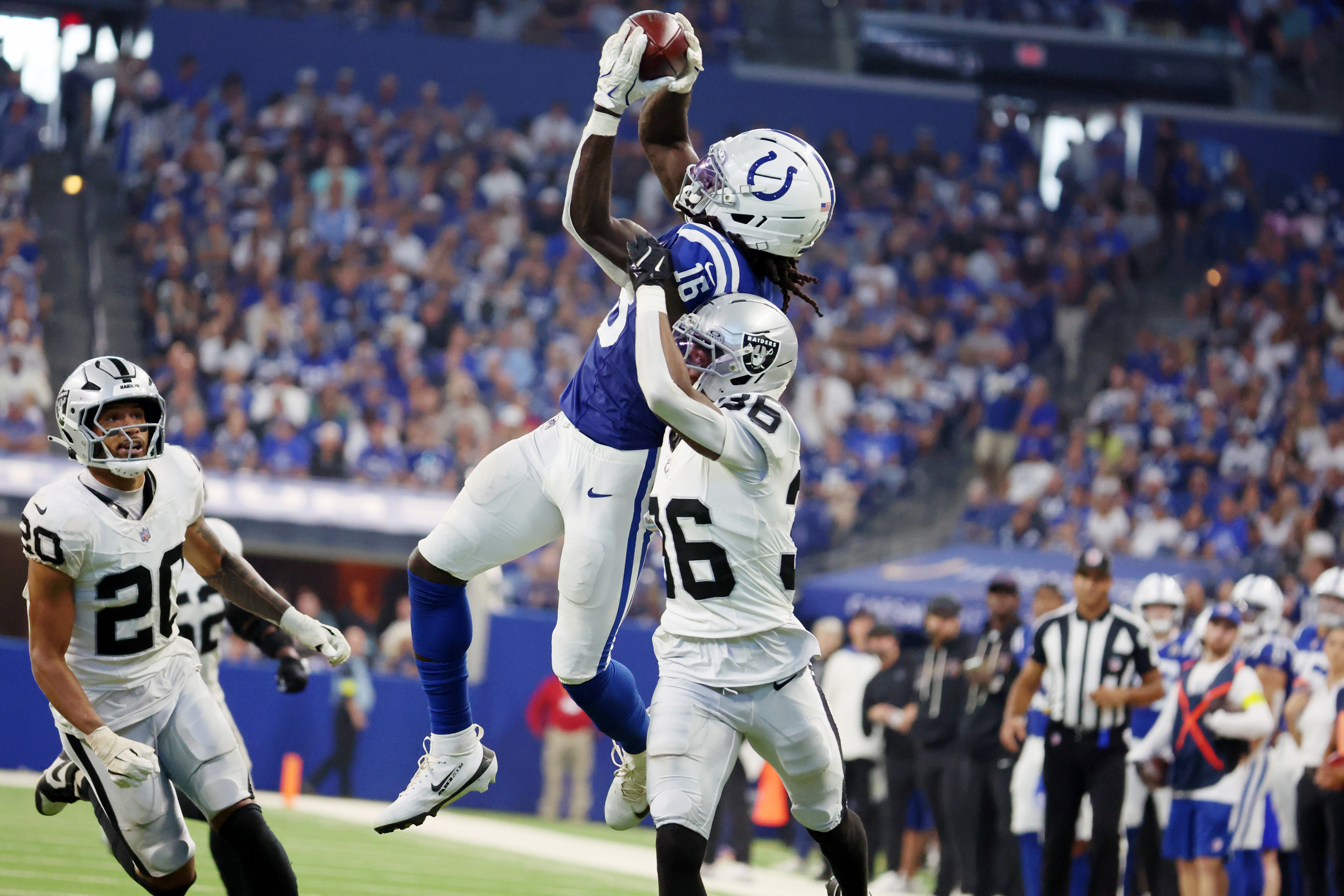 Colts WR Ashton Dulin makes acrobatic catch vs. the Raiders